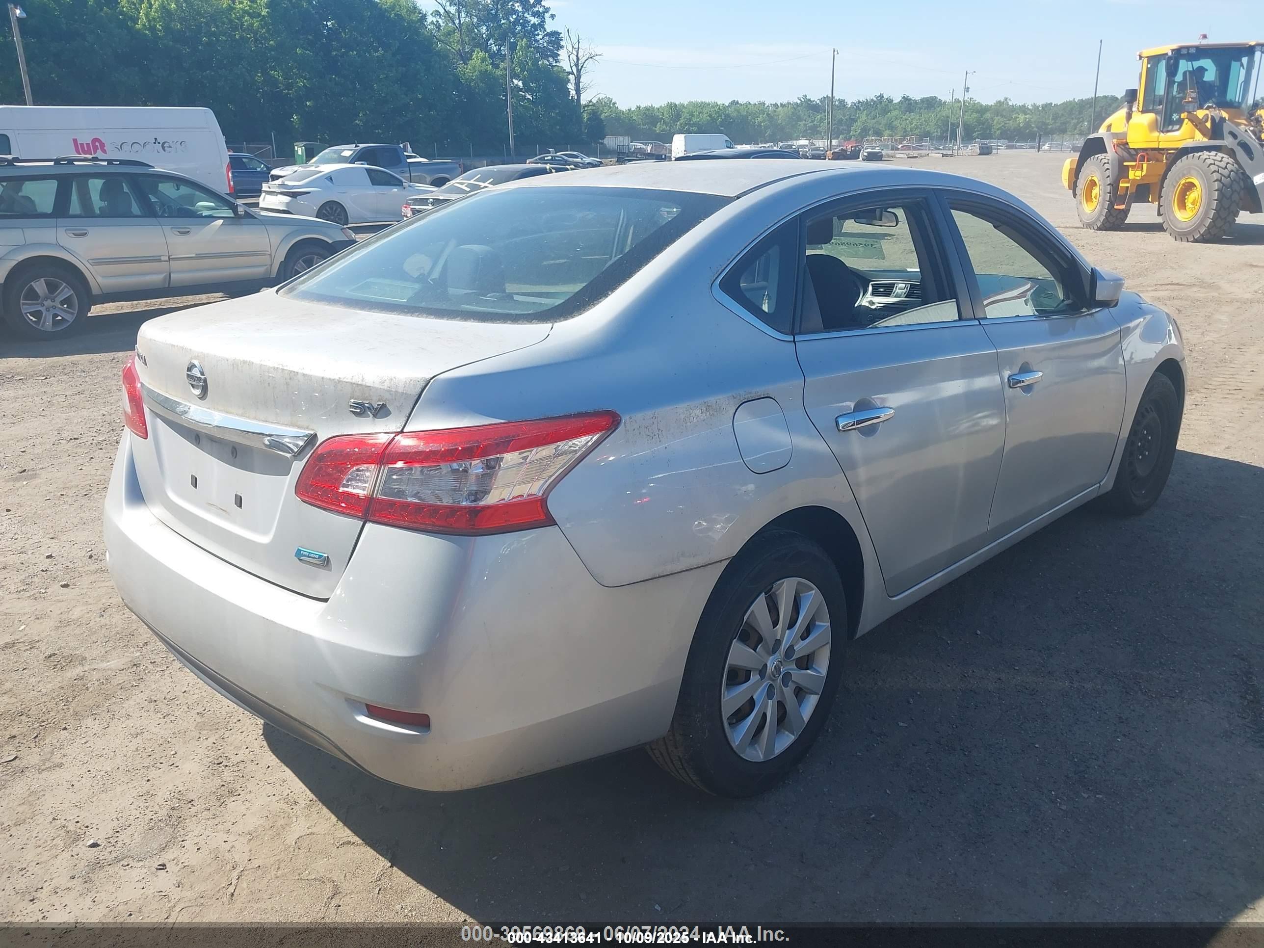 NISSAN SENTRA image 4