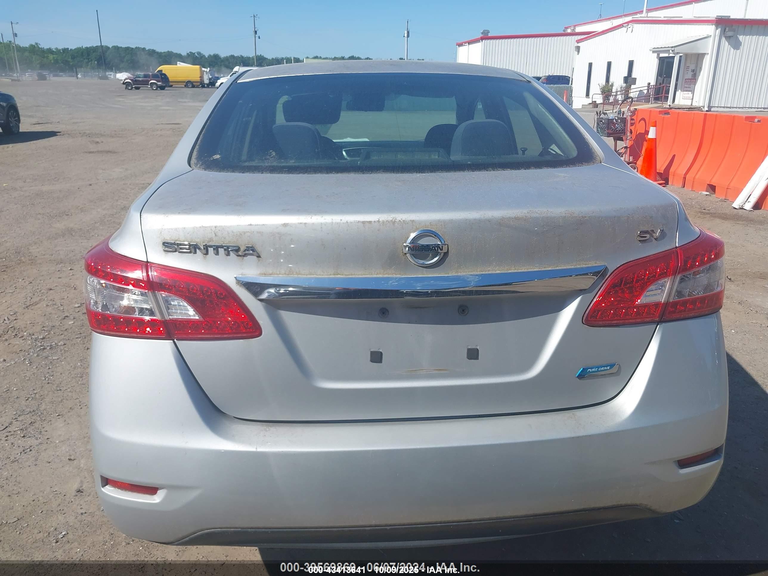 NISSAN SENTRA image 6