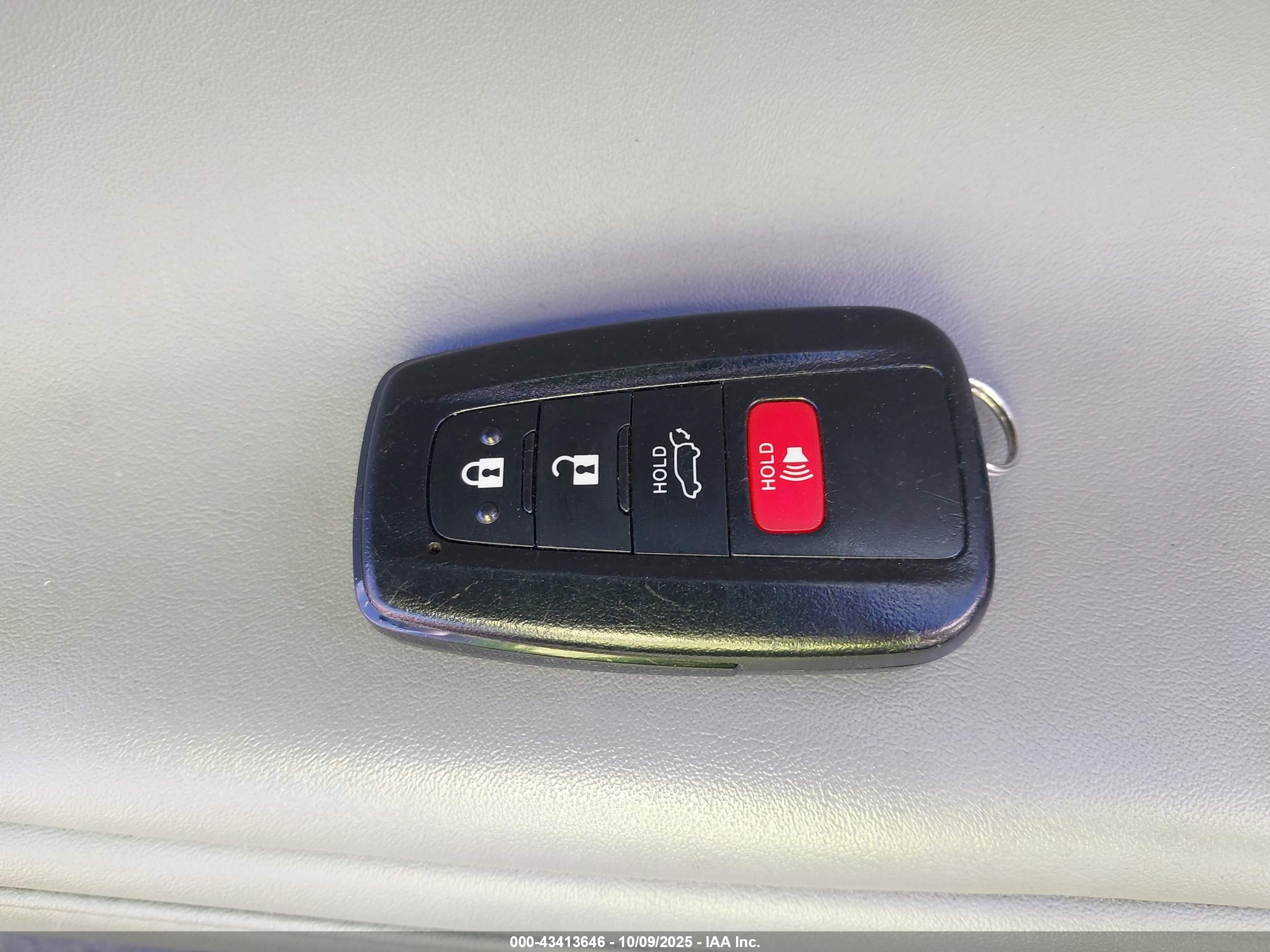 TOYOTA HIGHLANDER image 11