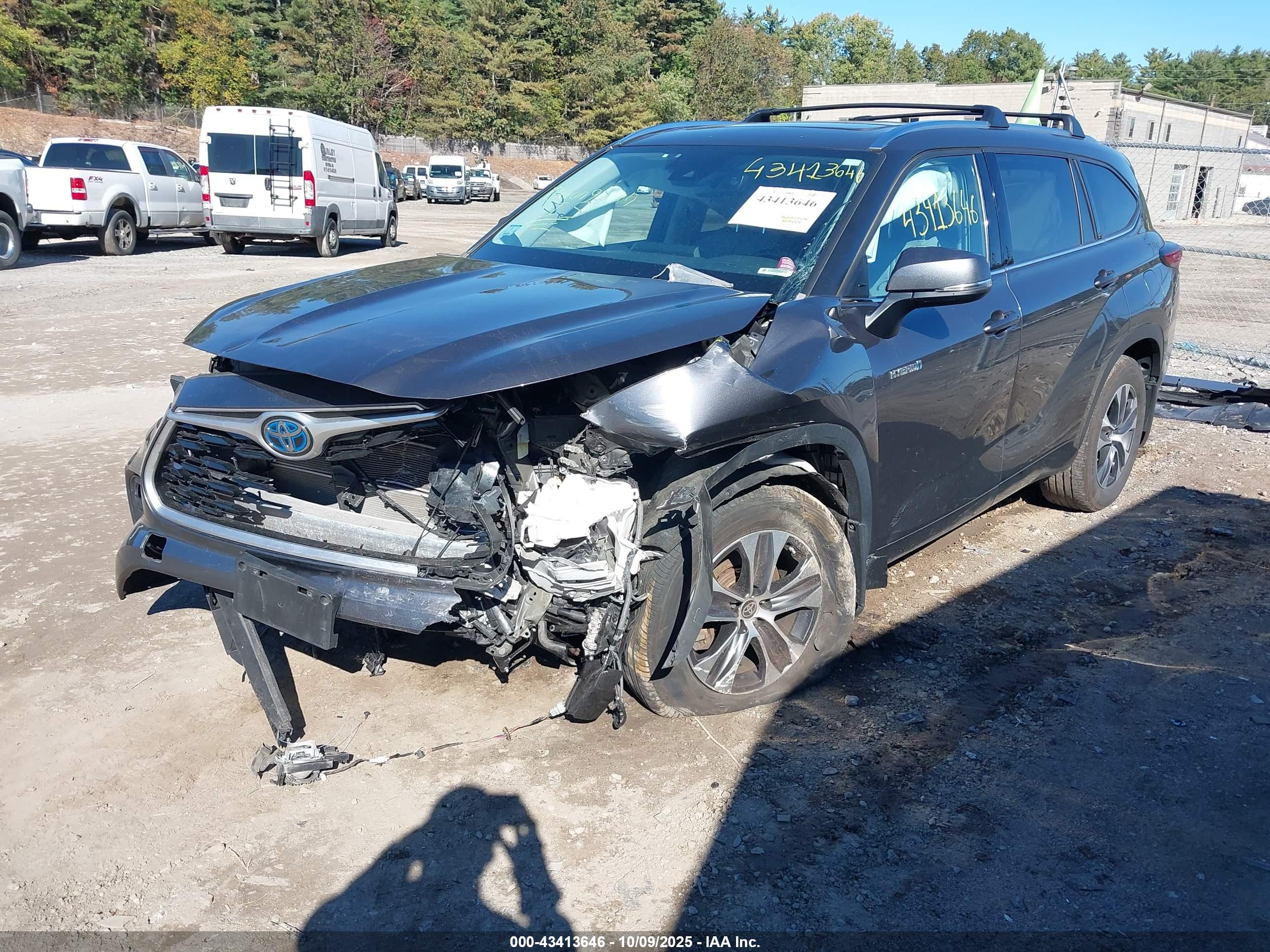 TOYOTA HIGHLANDER image 2