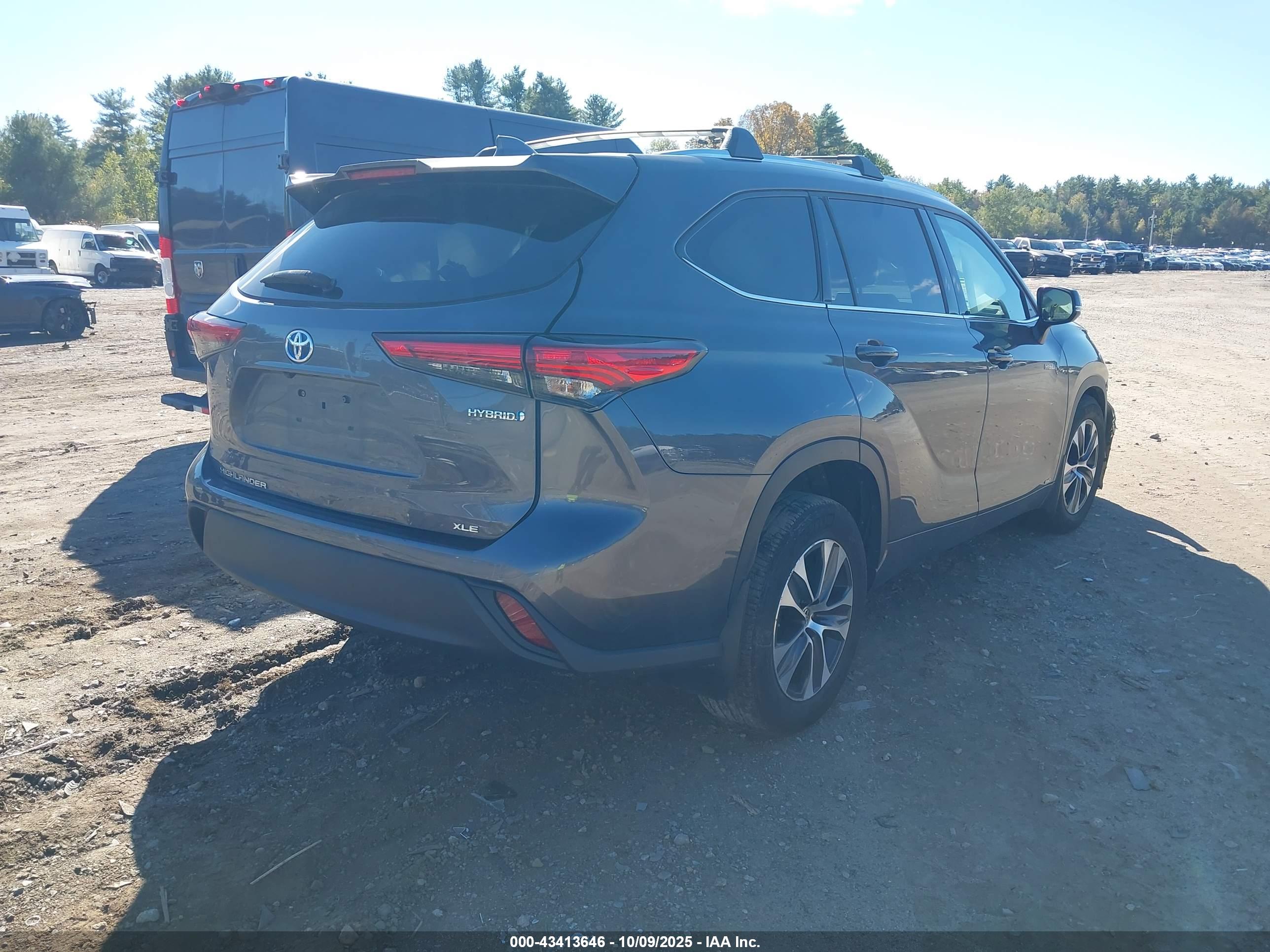 TOYOTA HIGHLANDER image 4