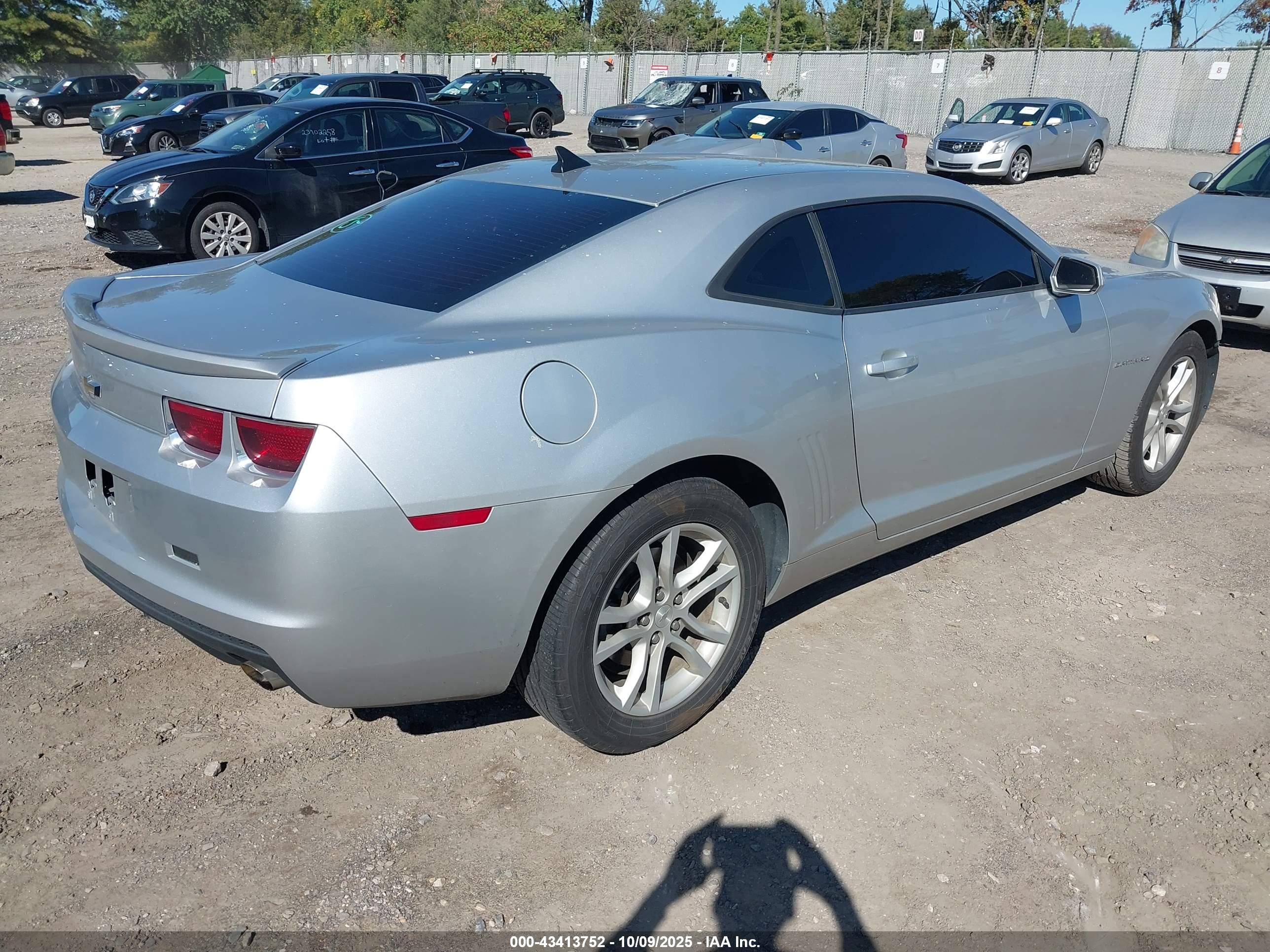 CHEVROLET CAMARO image 4