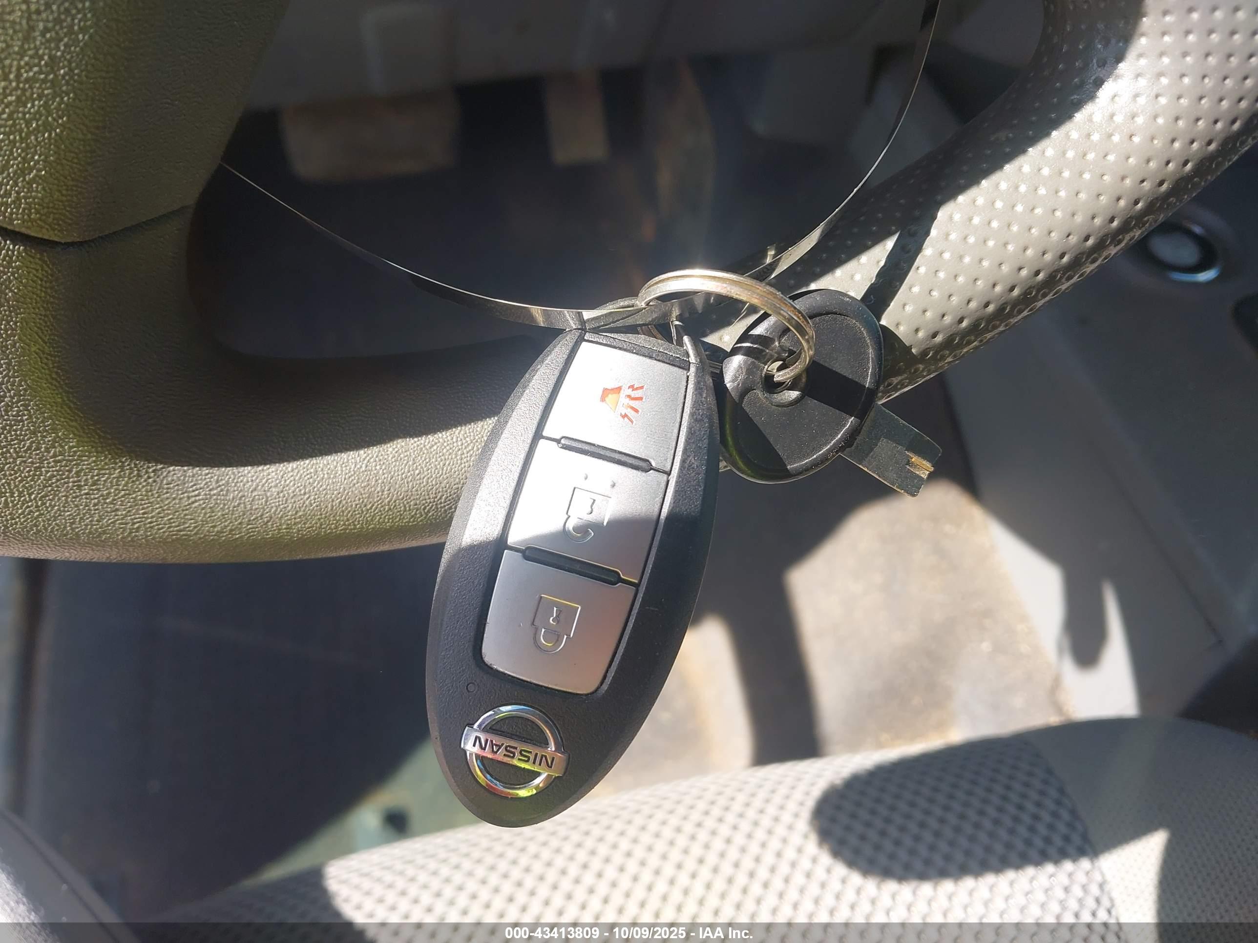 NISSAN FRONTIER image 11