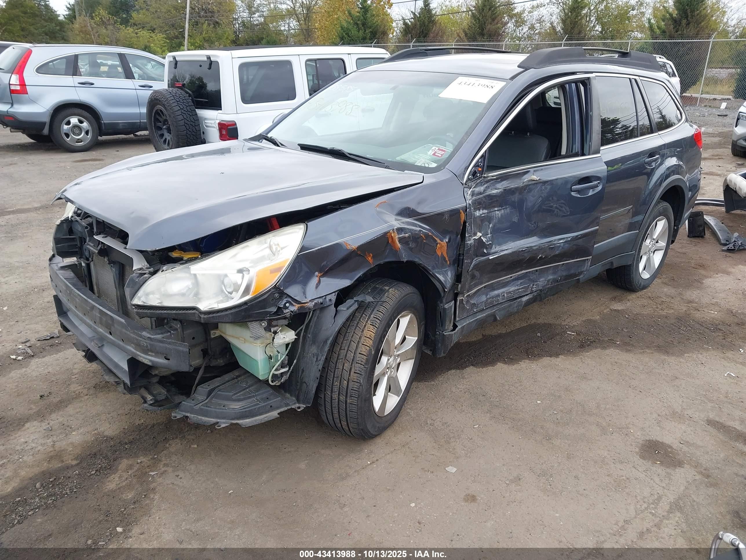 SUBARU OUTBACK image 2