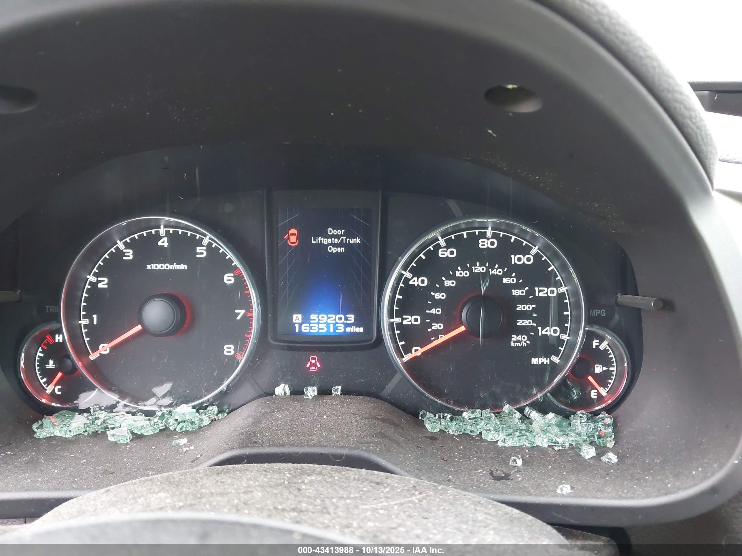 SUBARU OUTBACK image 7