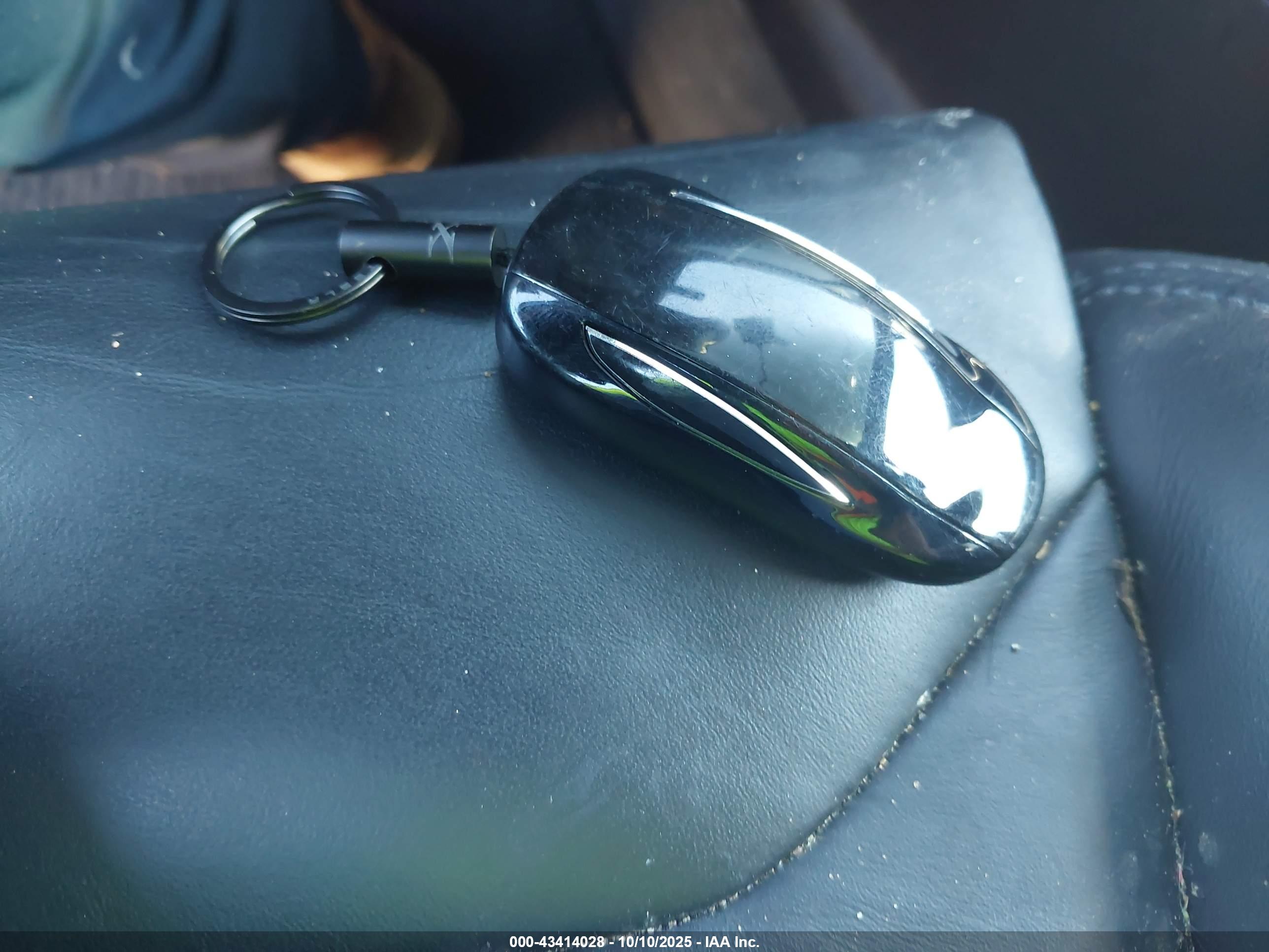 TESLA MODEL image 11