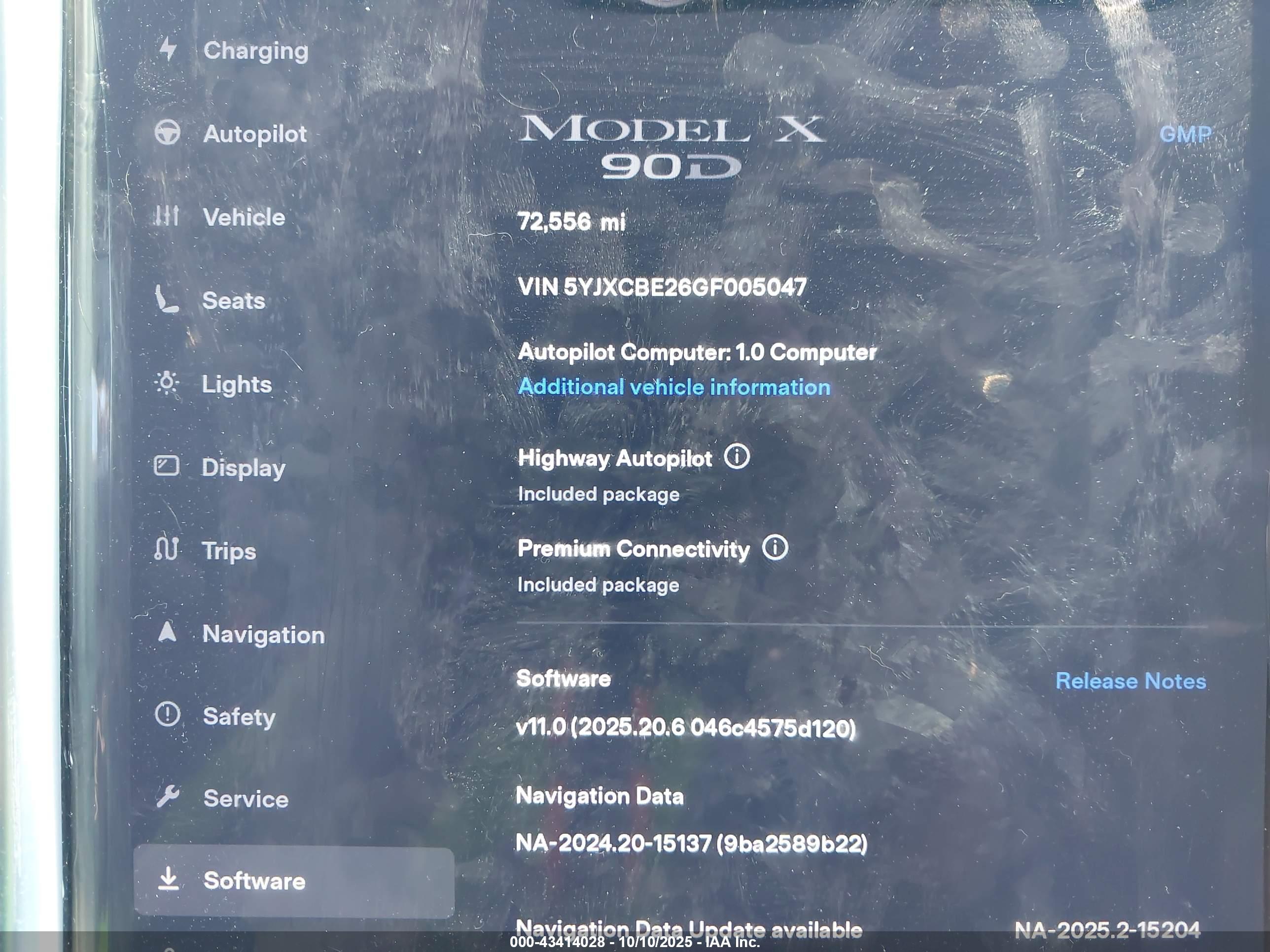 TESLA MODEL image 7