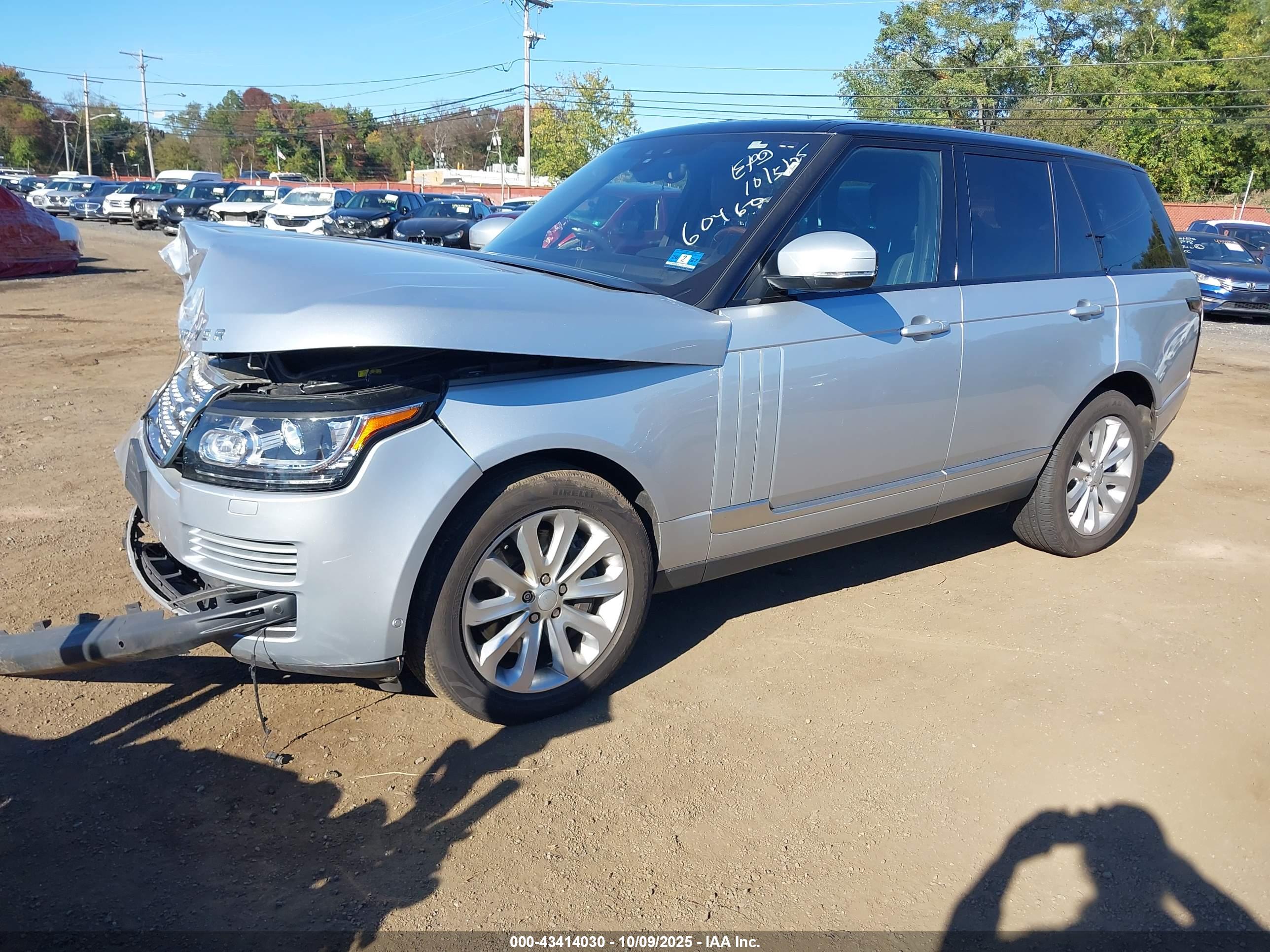 LAND ROVER image 2