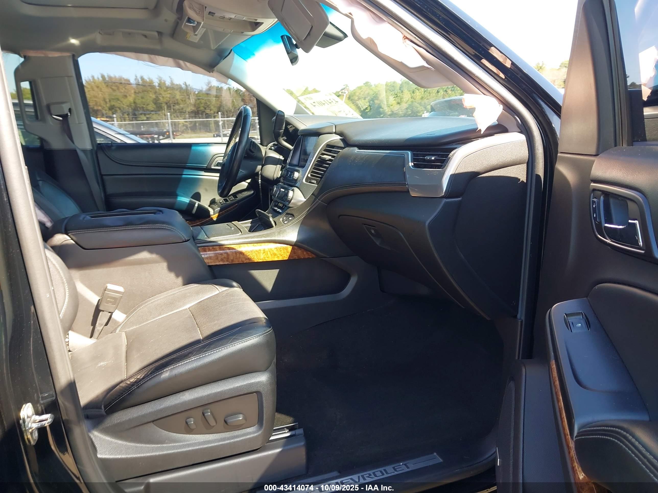 CHEVROLET TAHOE image 5