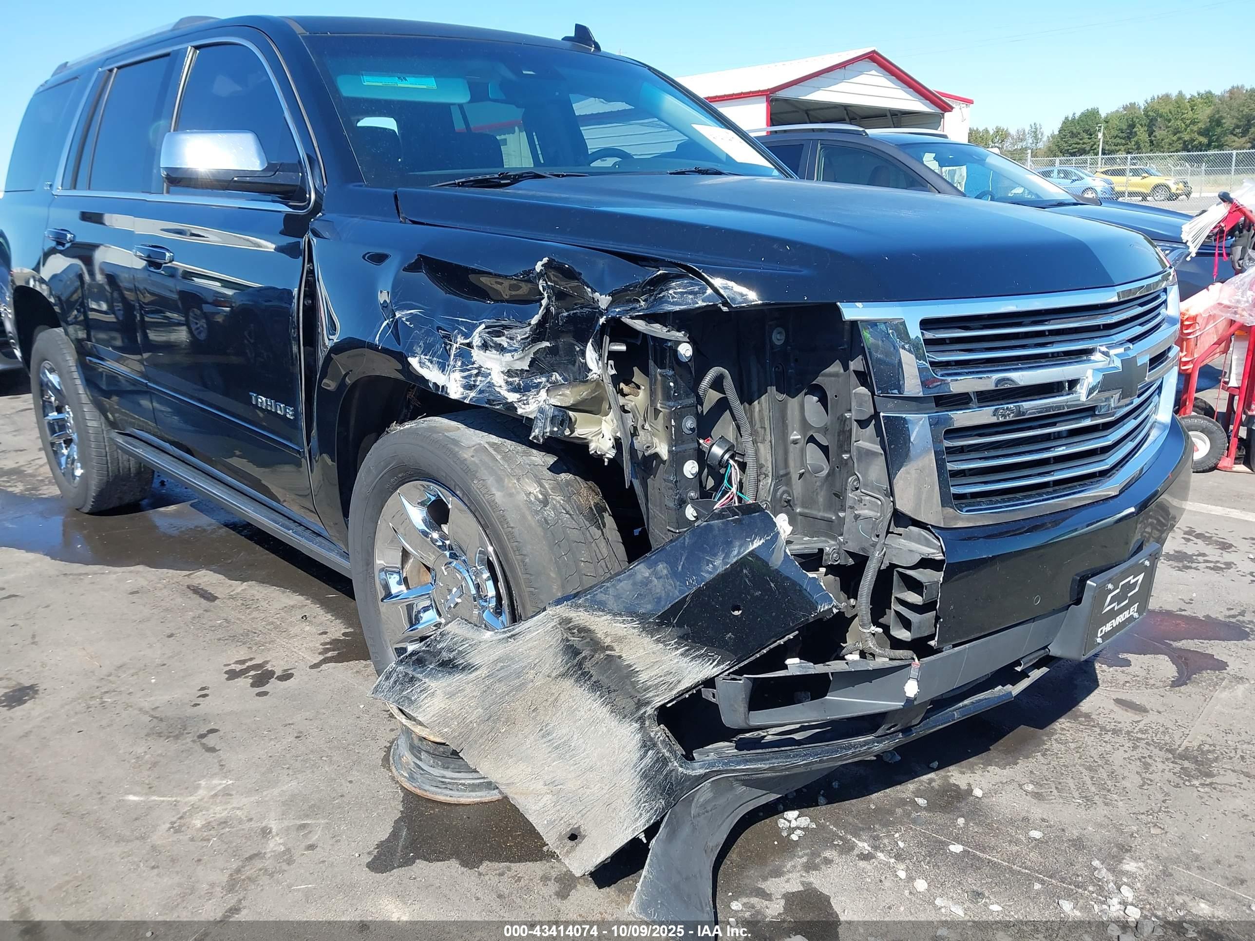 CHEVROLET TAHOE image 6