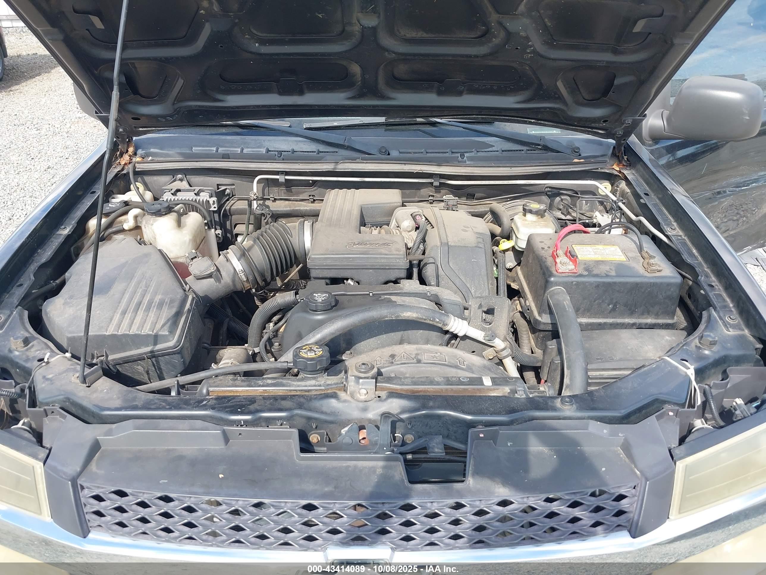 CHEVROLET COLORADO image 10