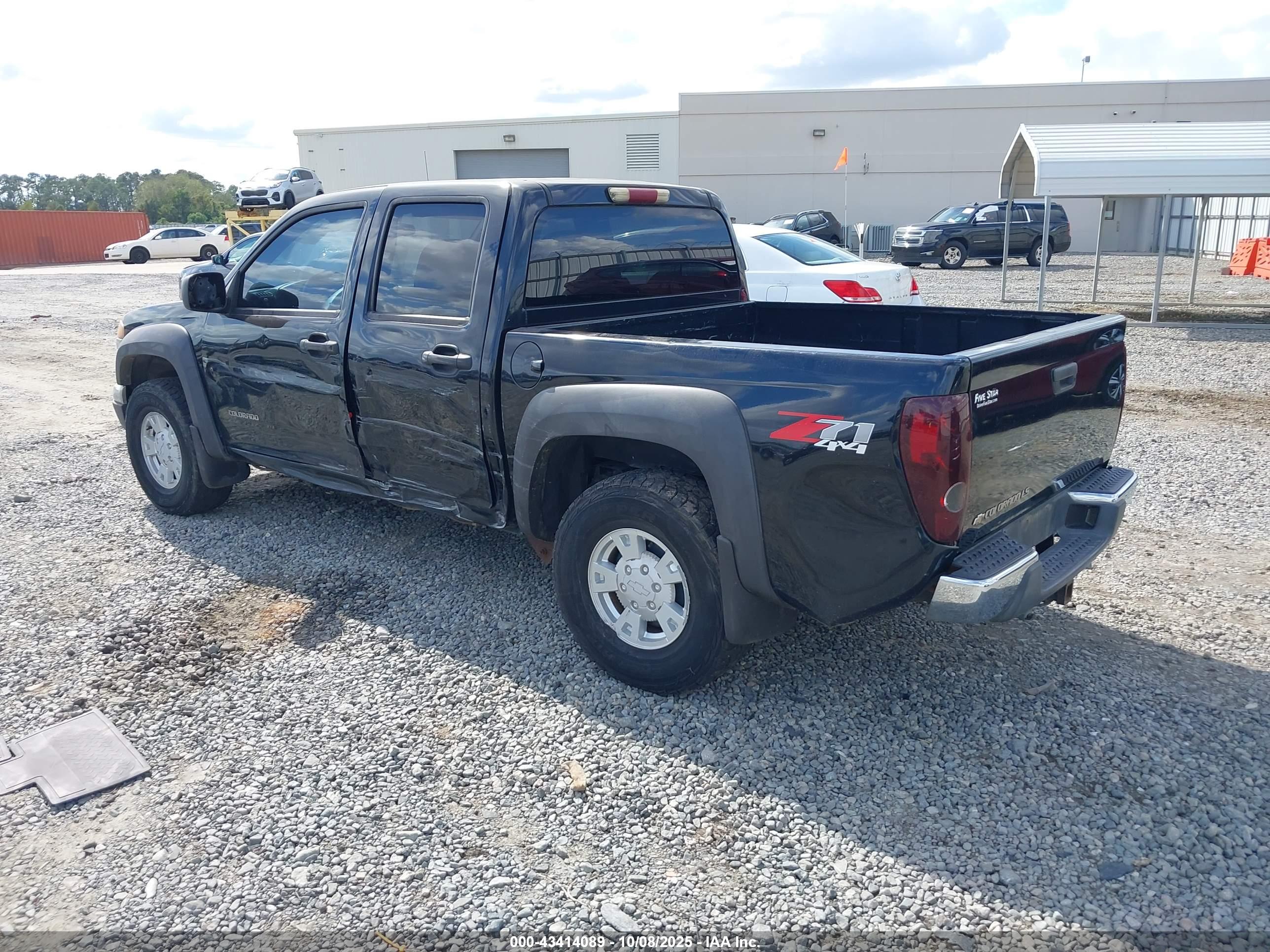CHEVROLET COLORADO image 3
