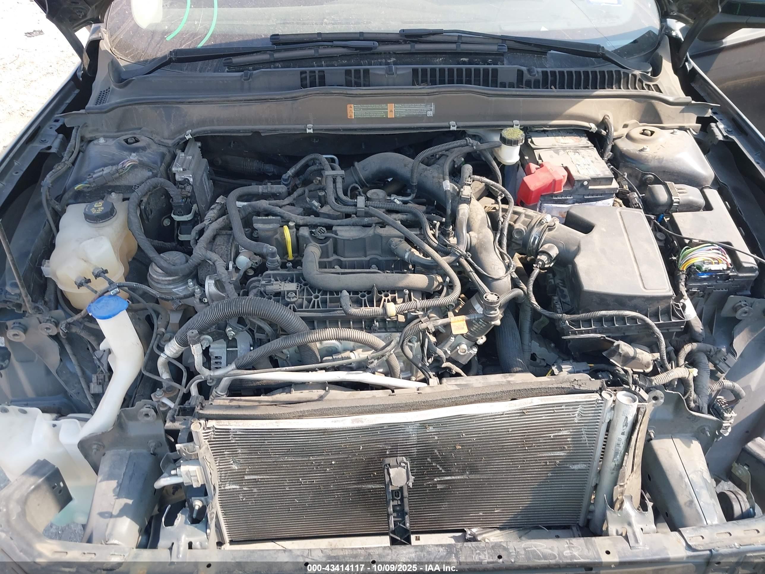 FORD FUSION image 10