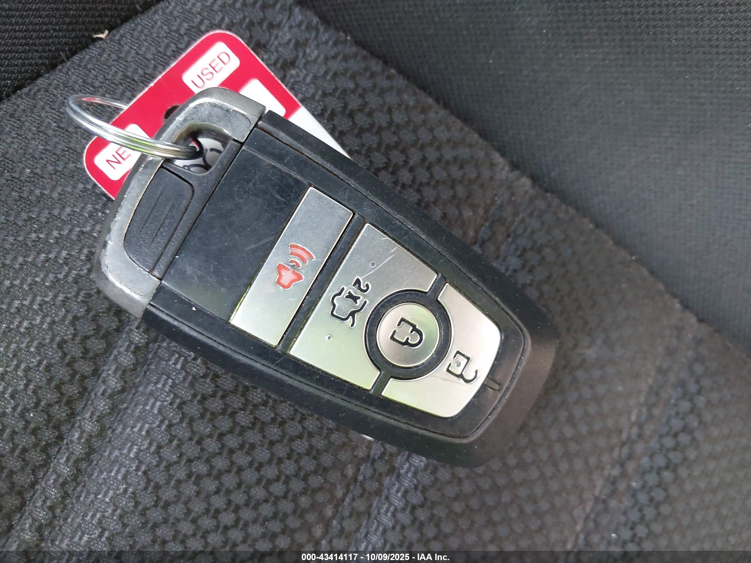 FORD FUSION image 11