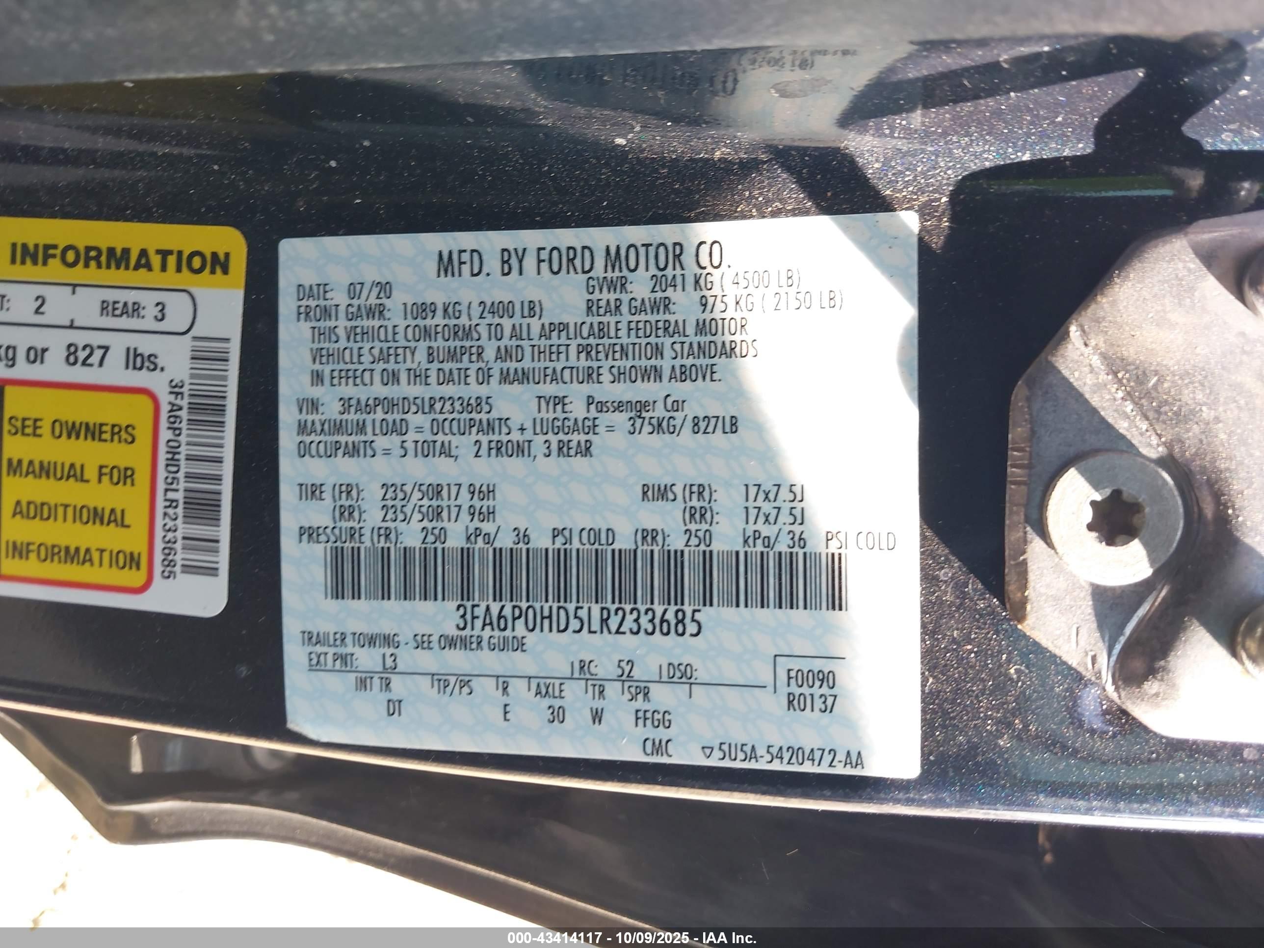 FORD FUSION image 9