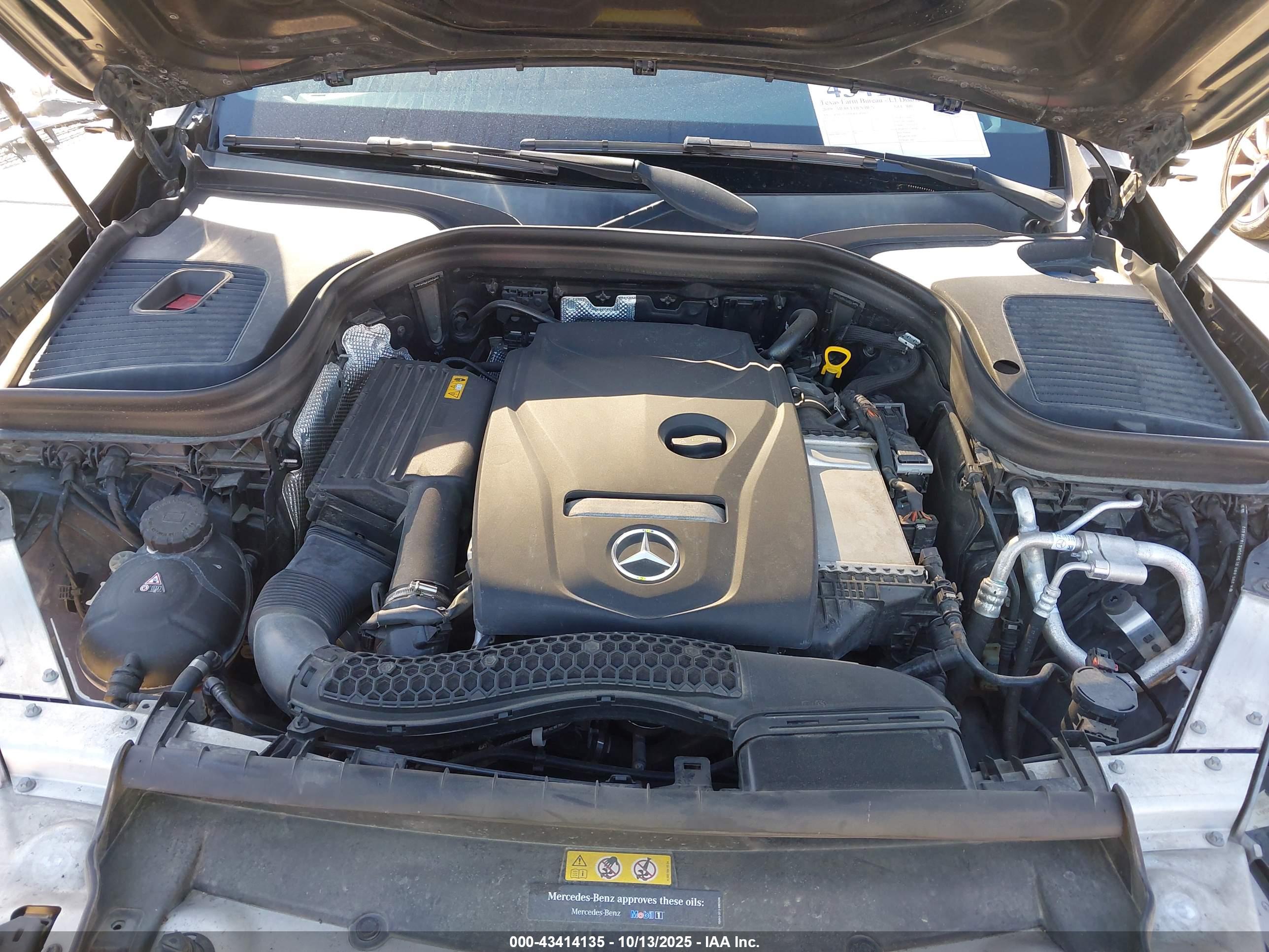 MERCEDES-BENZ GLC image 10