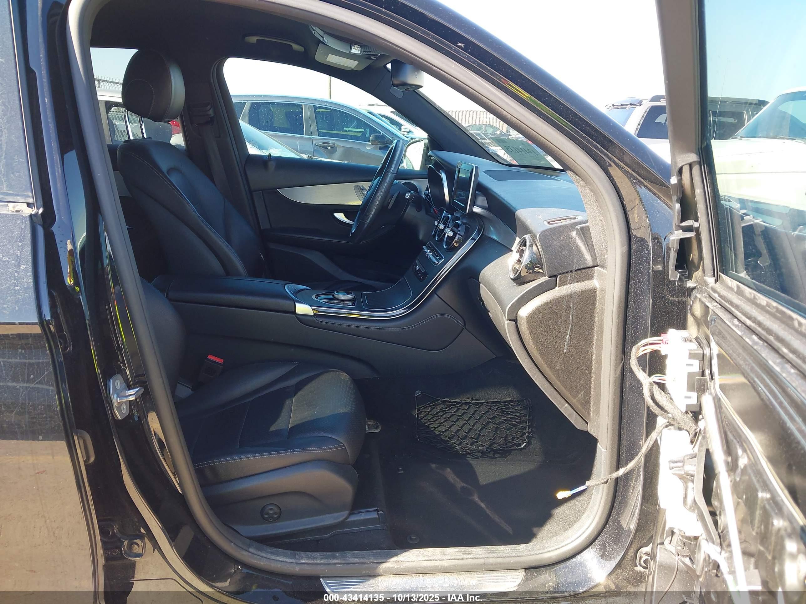 MERCEDES-BENZ GLC image 5