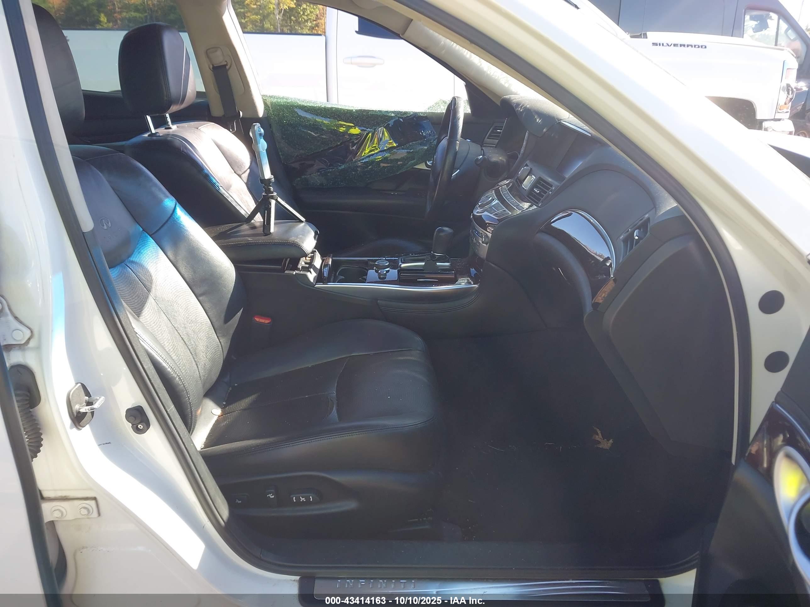 INFINITI M37X image 5