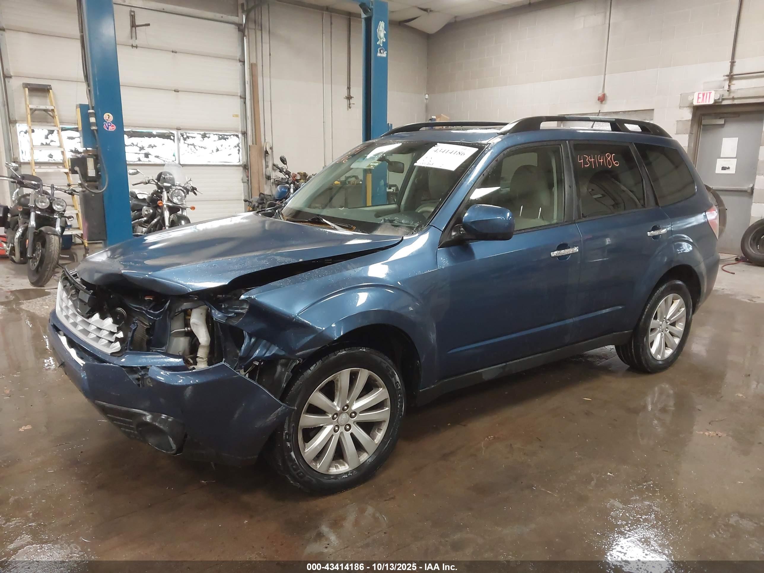 SUBARU FORESTER image 2
