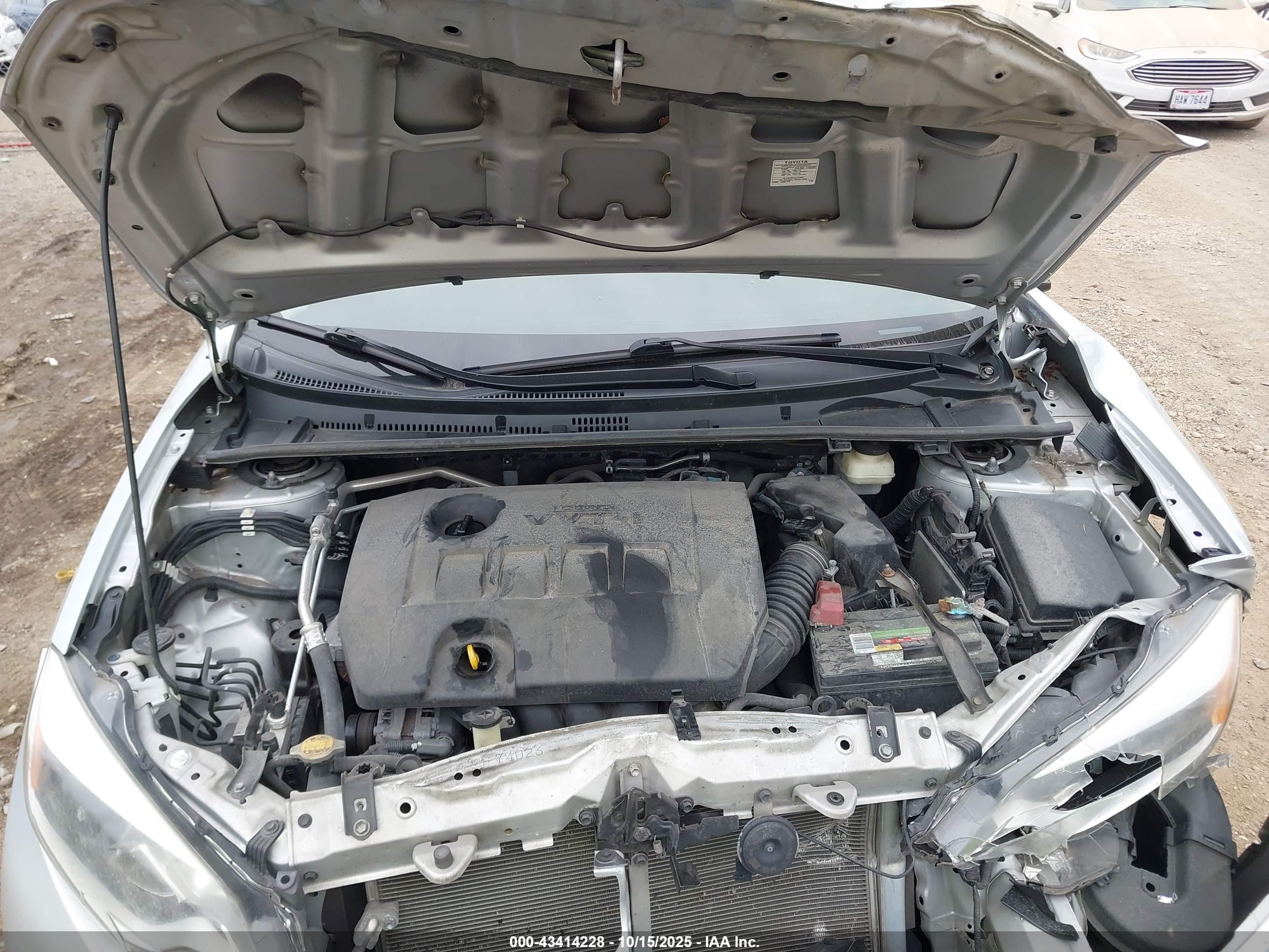 TOYOTA COROLLA image 10