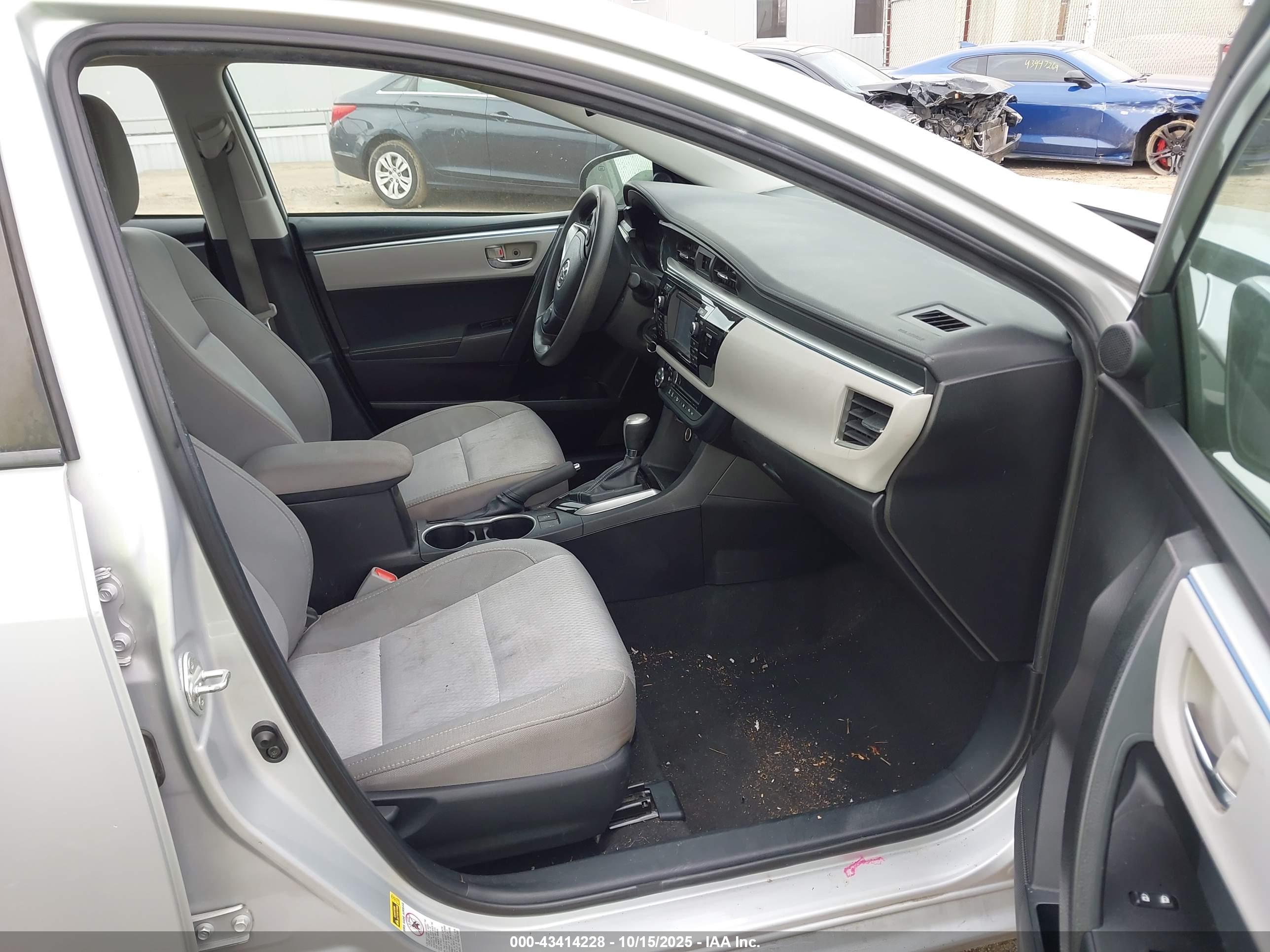 TOYOTA COROLLA image 5