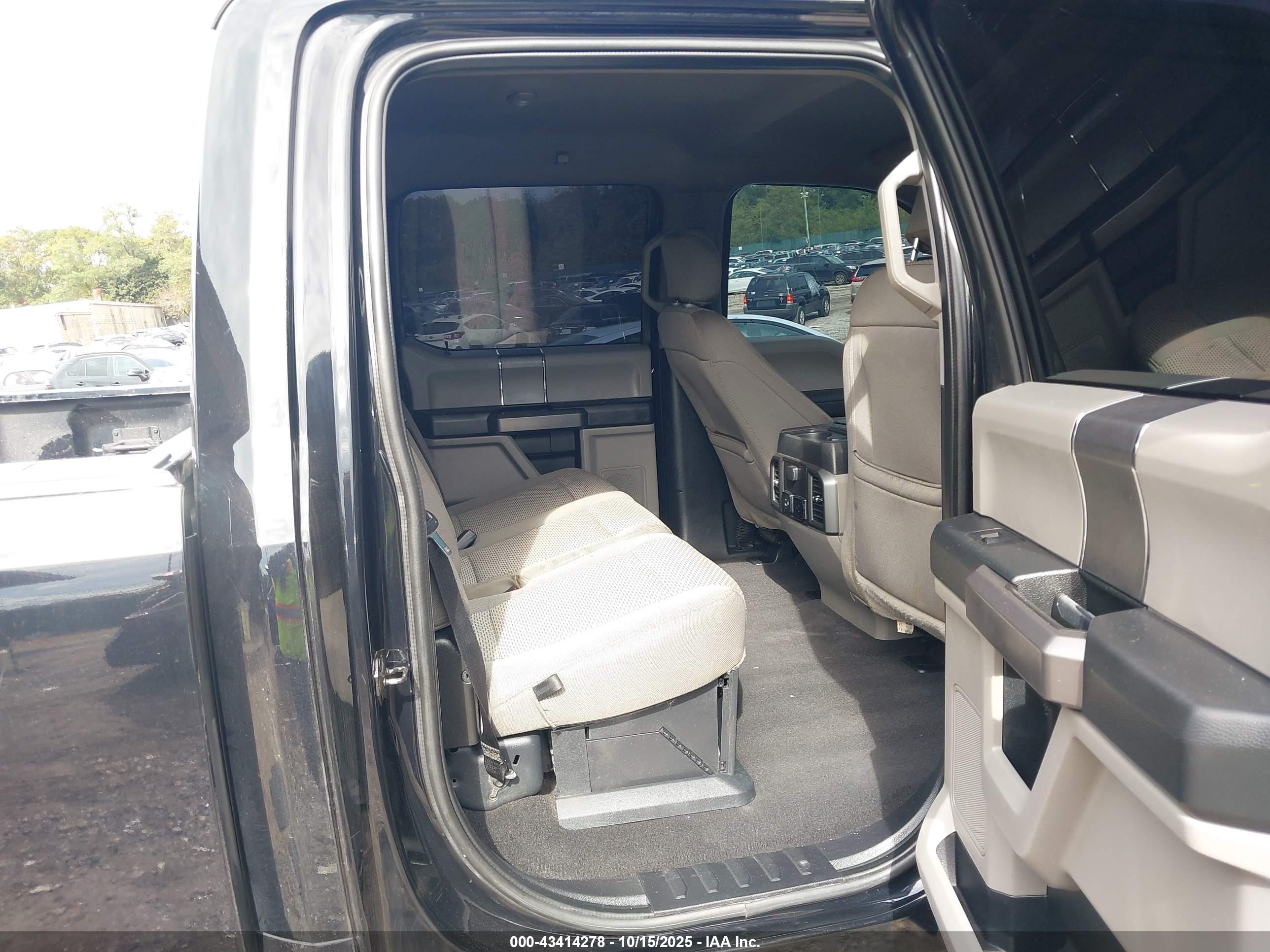 FORD F-350 image 8