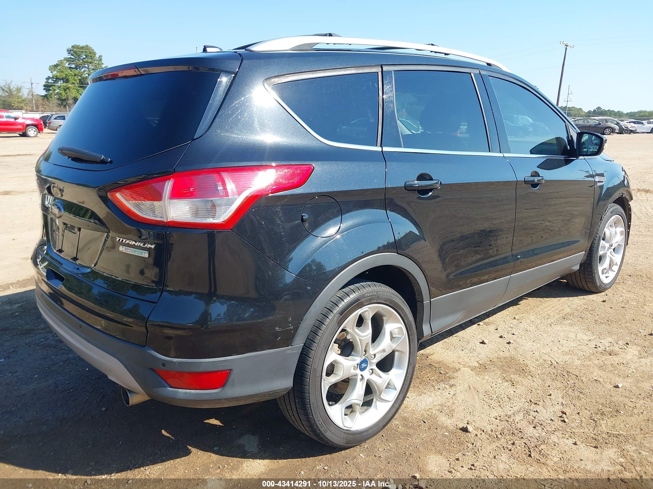 FORD ESCAPE image 4