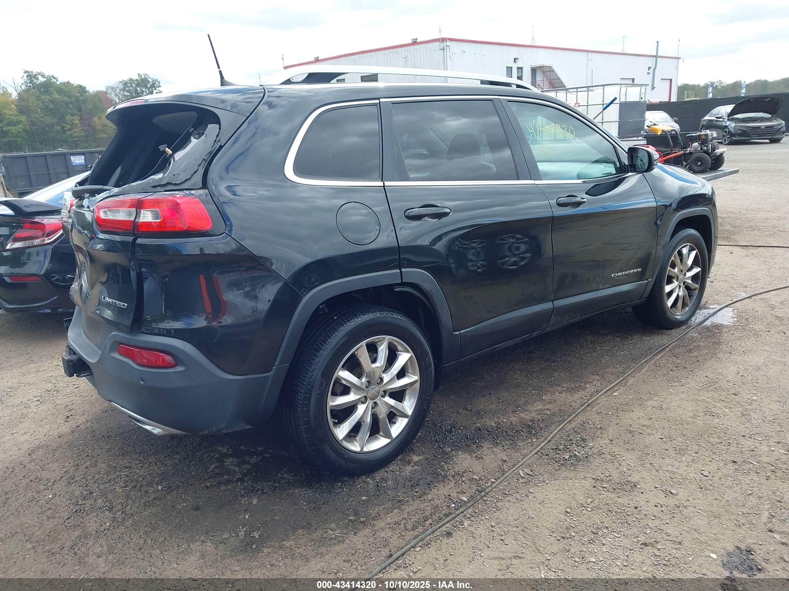 JEEP CHEROKEE image 4