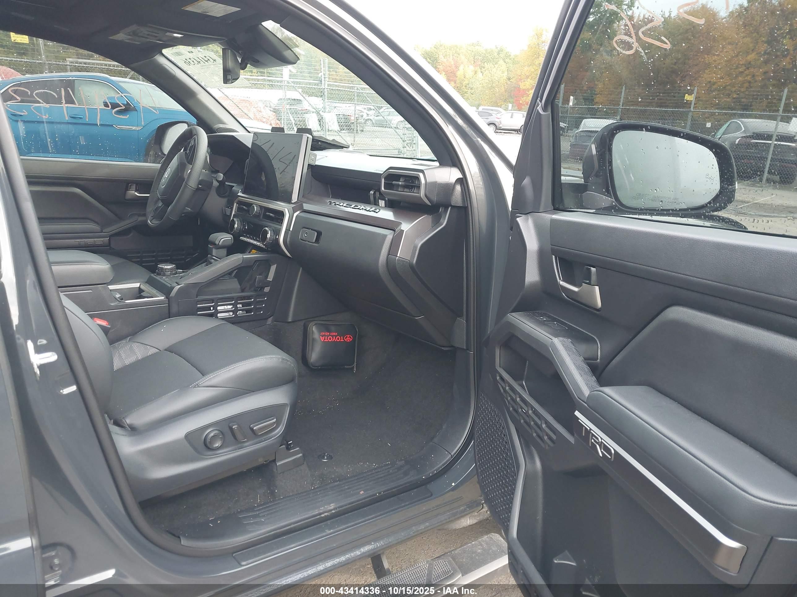 TOYOTA TACOMA image 5
