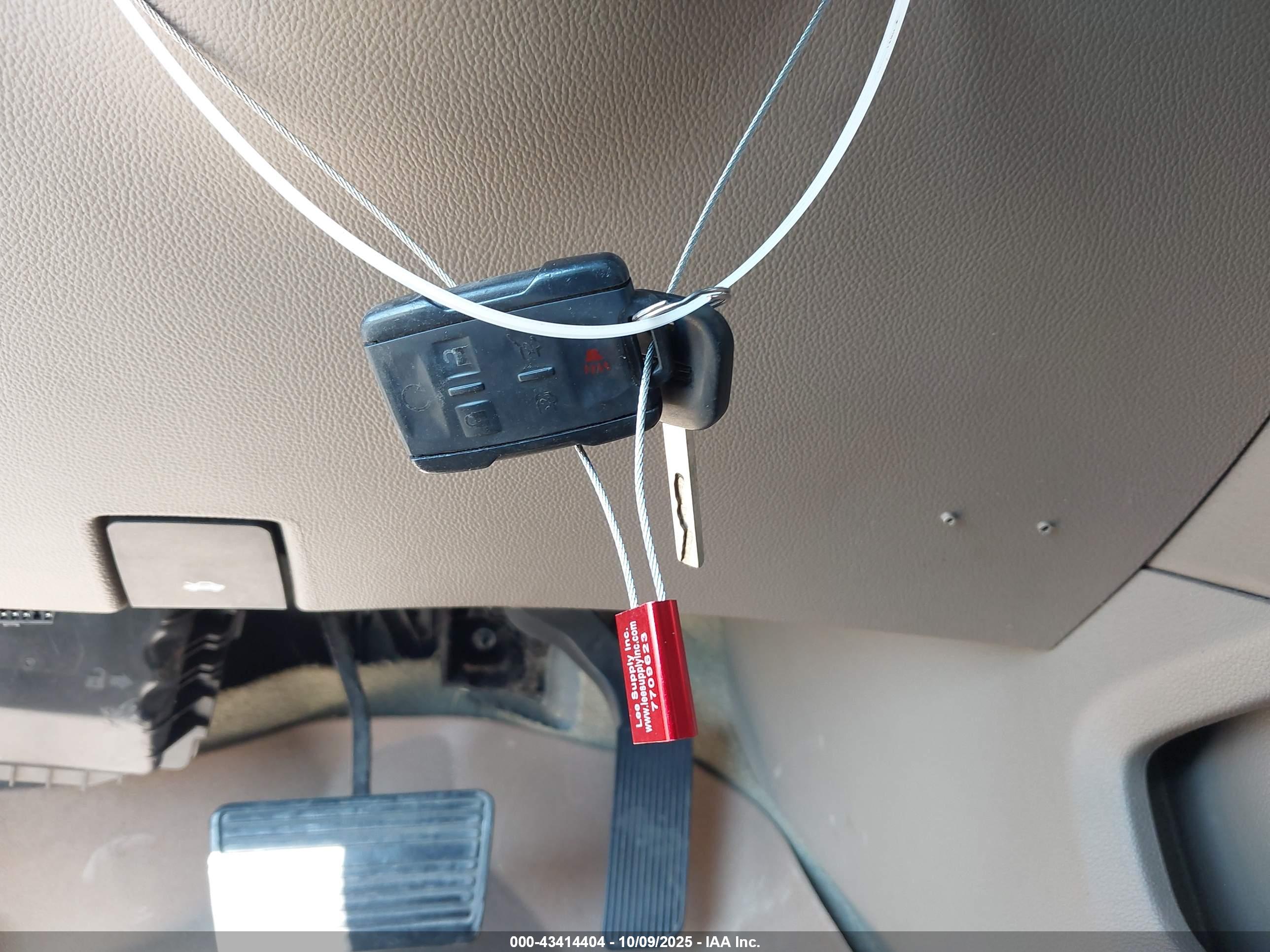 GMC YUKON image 11