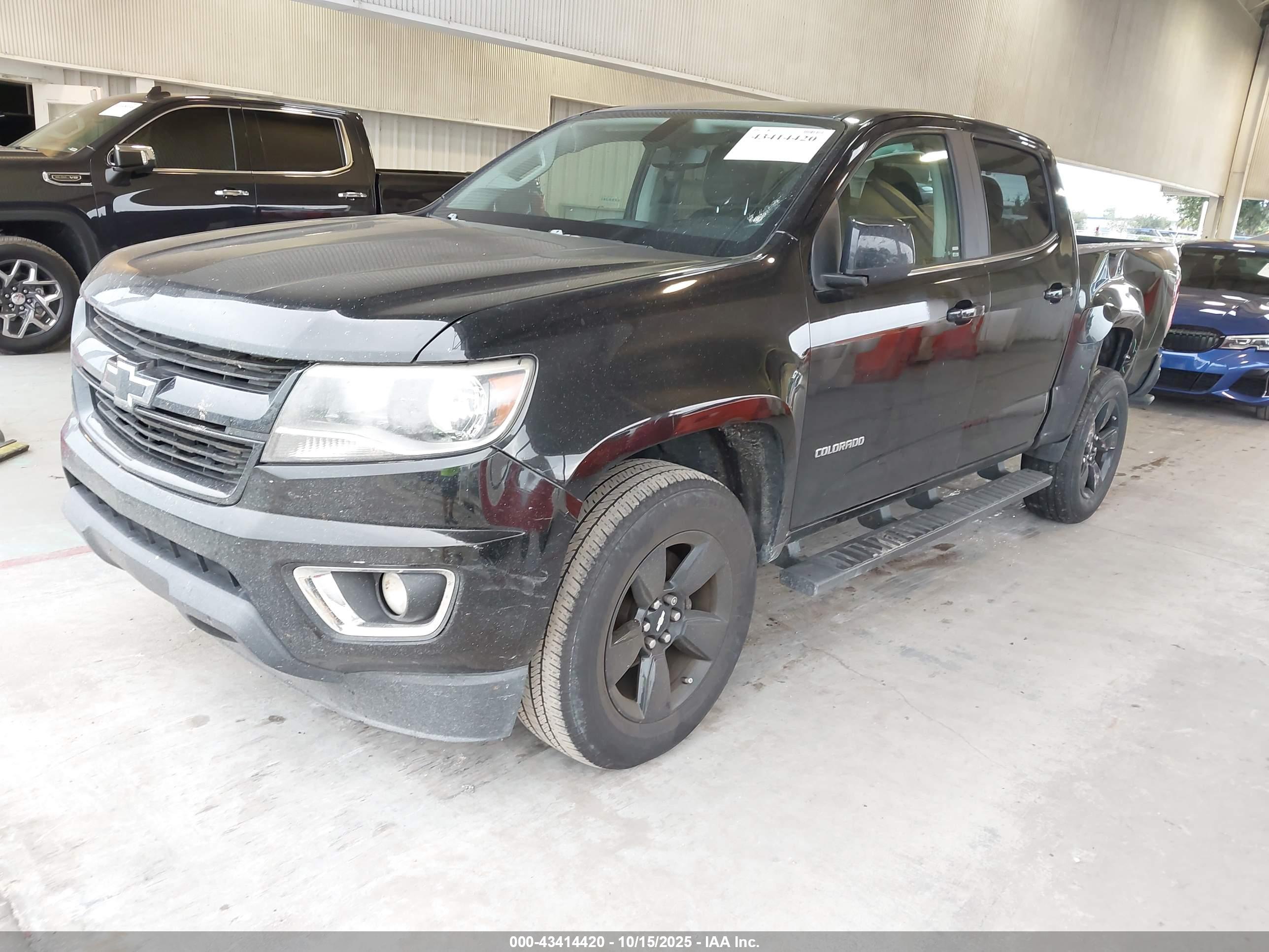 CHEVROLET COLORADO image 2