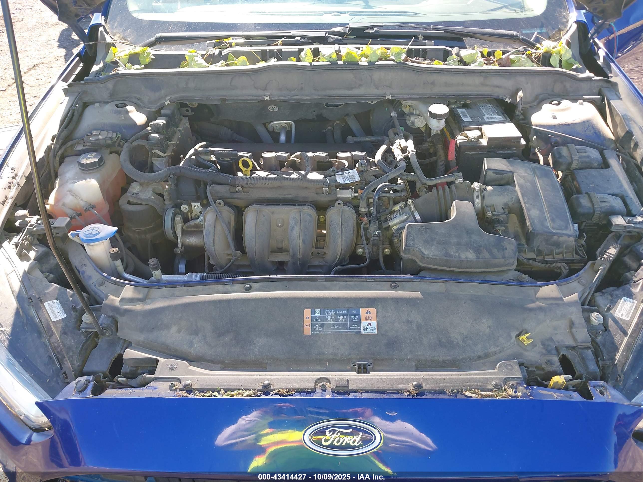 FORD FUSION image 10