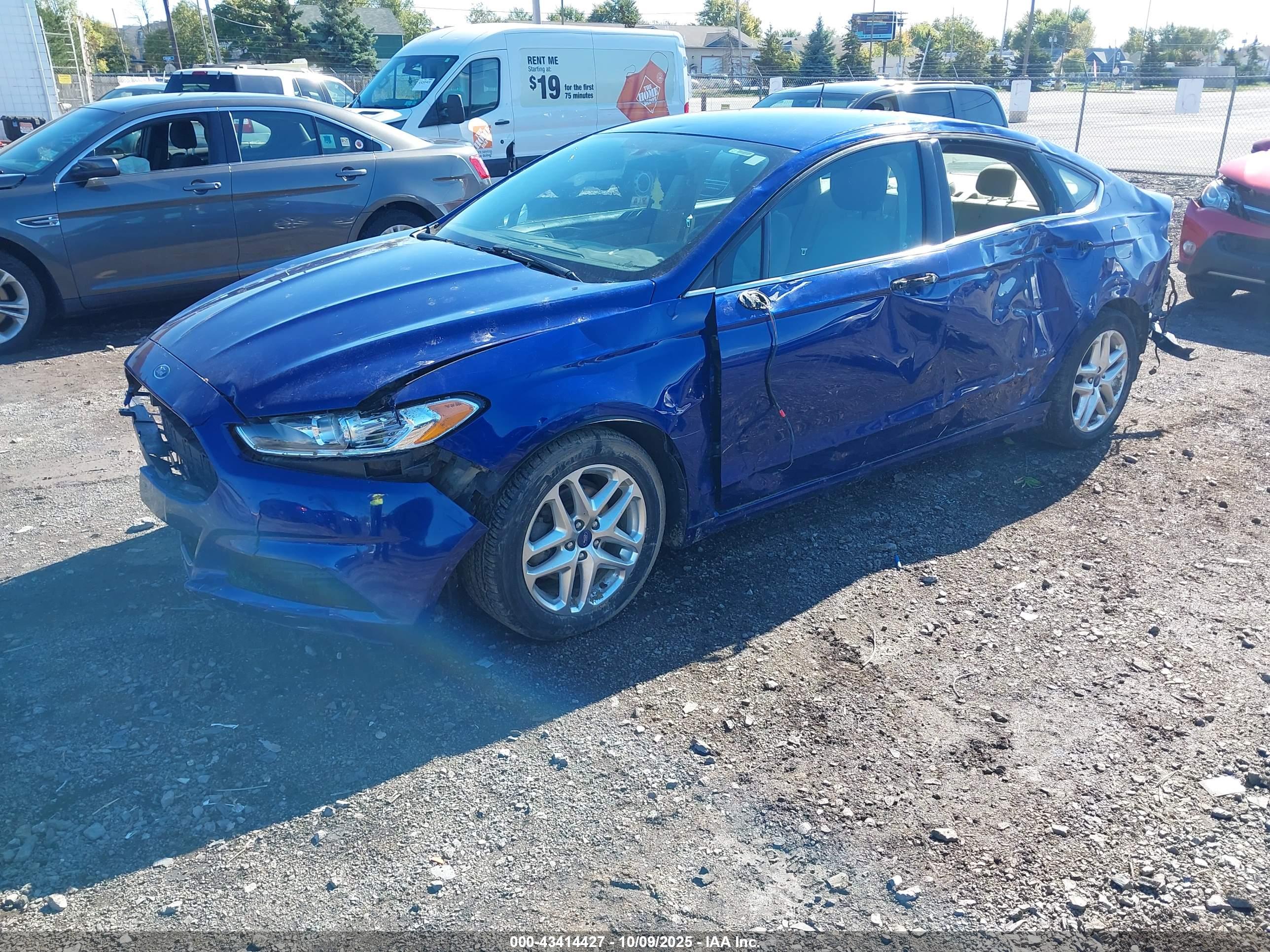 FORD FUSION image 2
