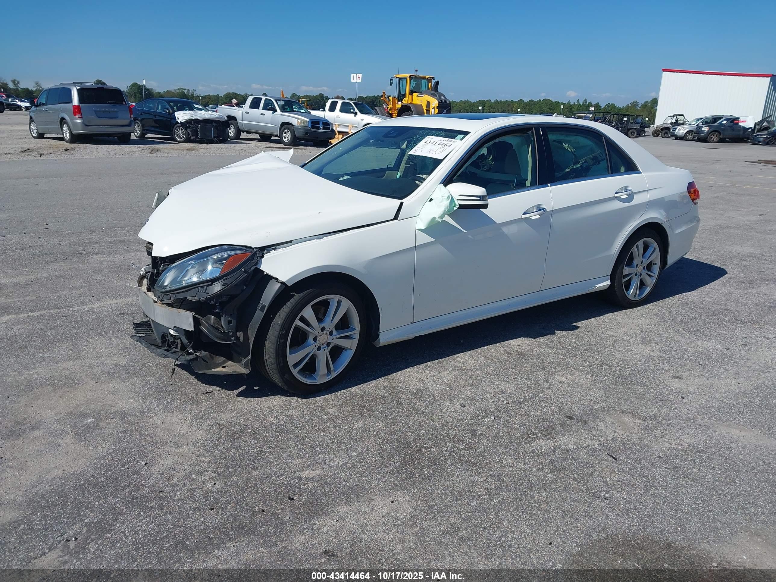 MERCEDES-BENZ E image 2