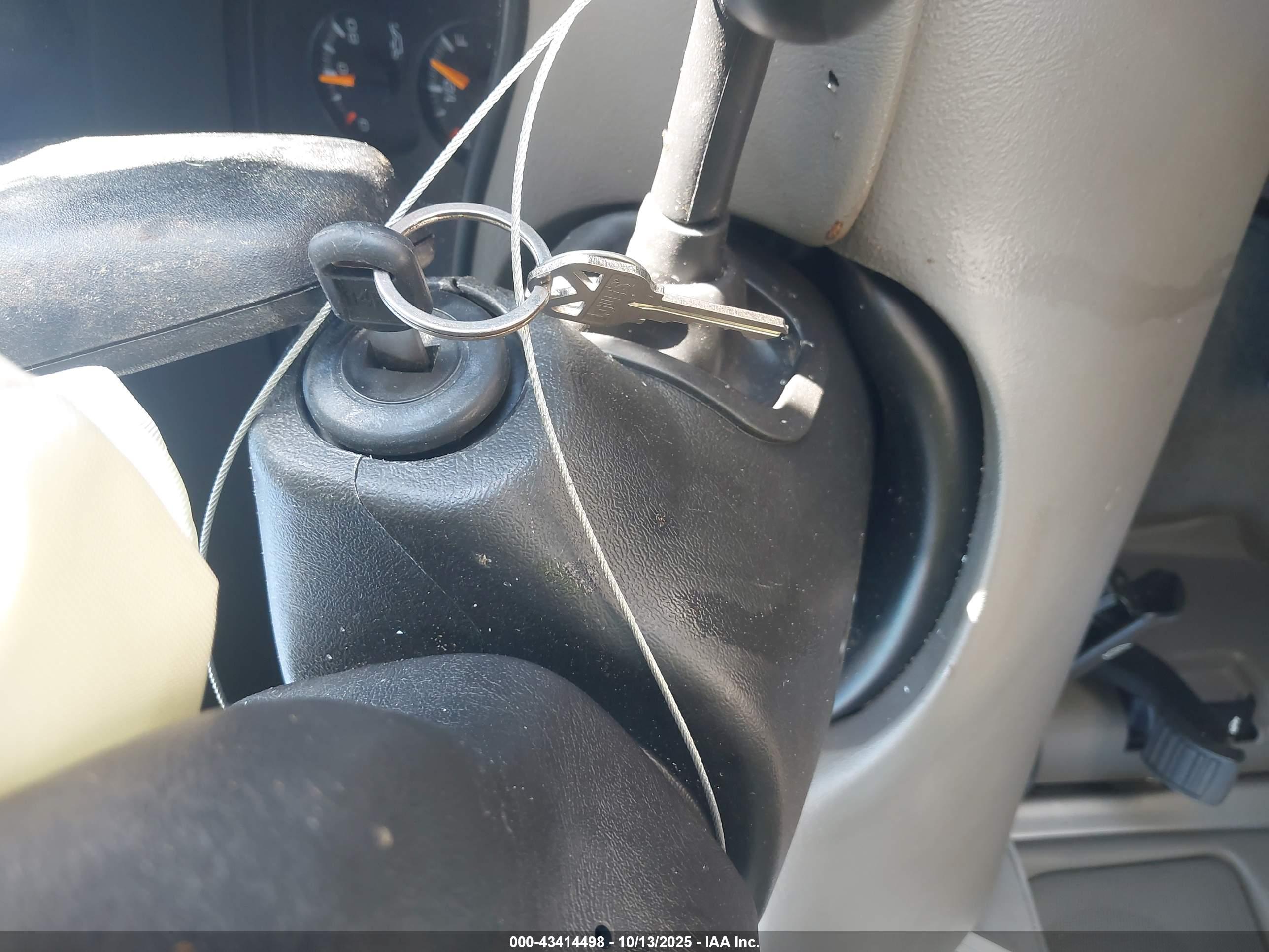 GMC SIERRA image 11