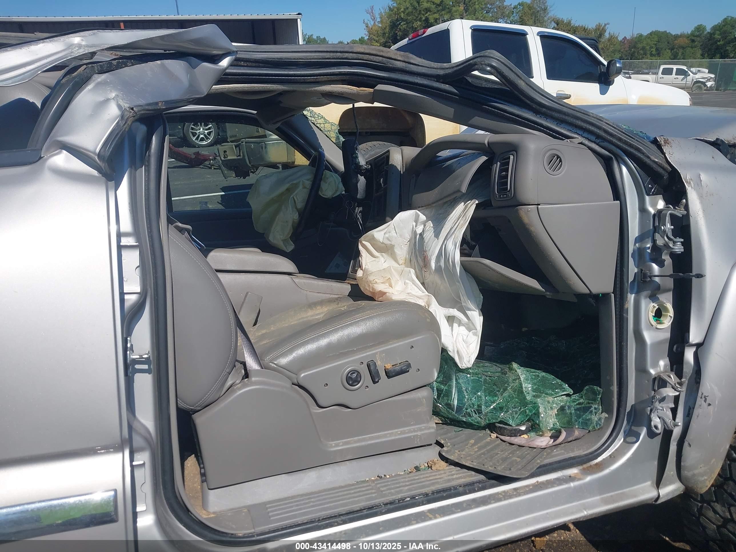 GMC SIERRA image 5
