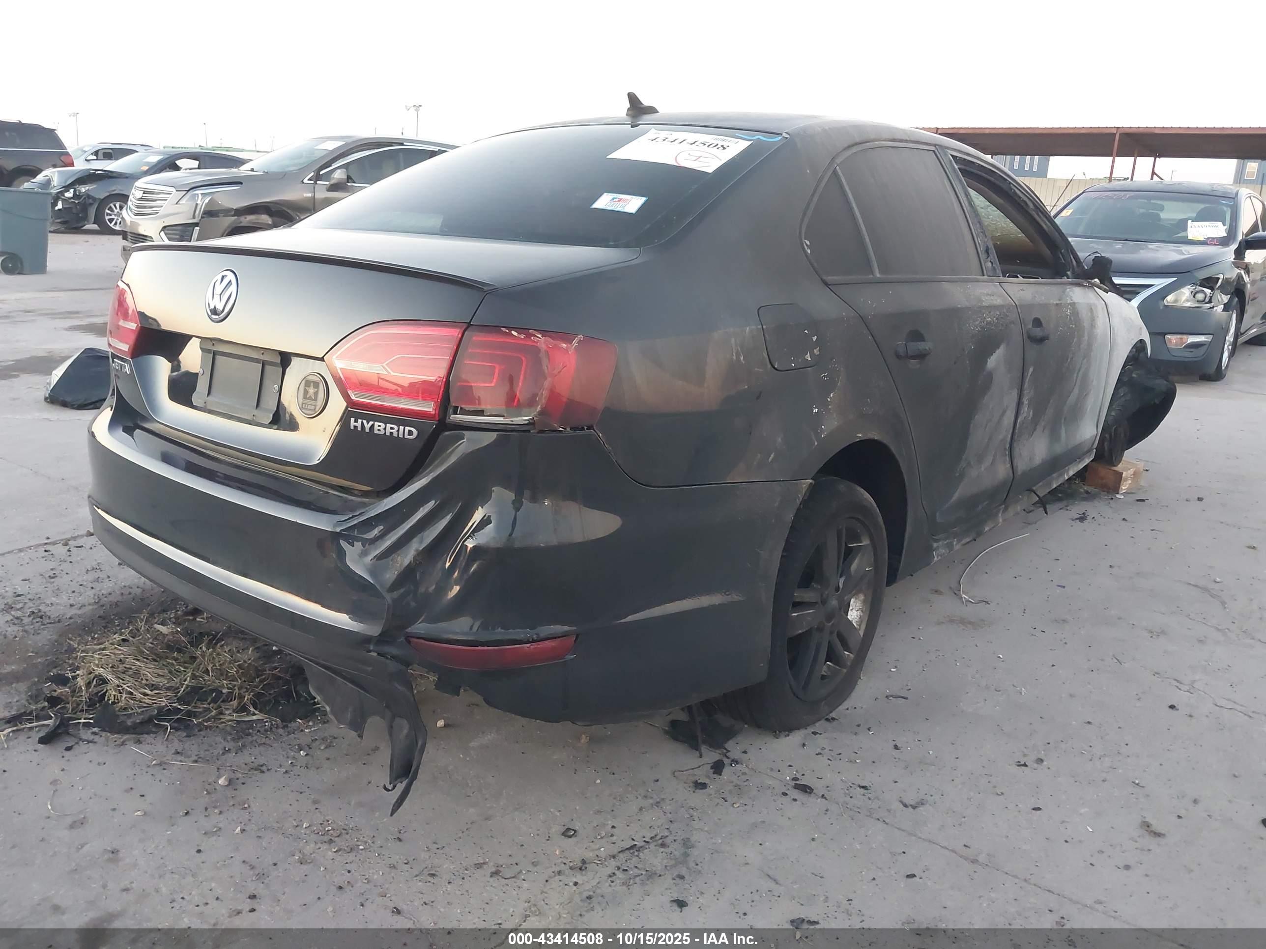 VOLKSWAGEN JETTA image 4