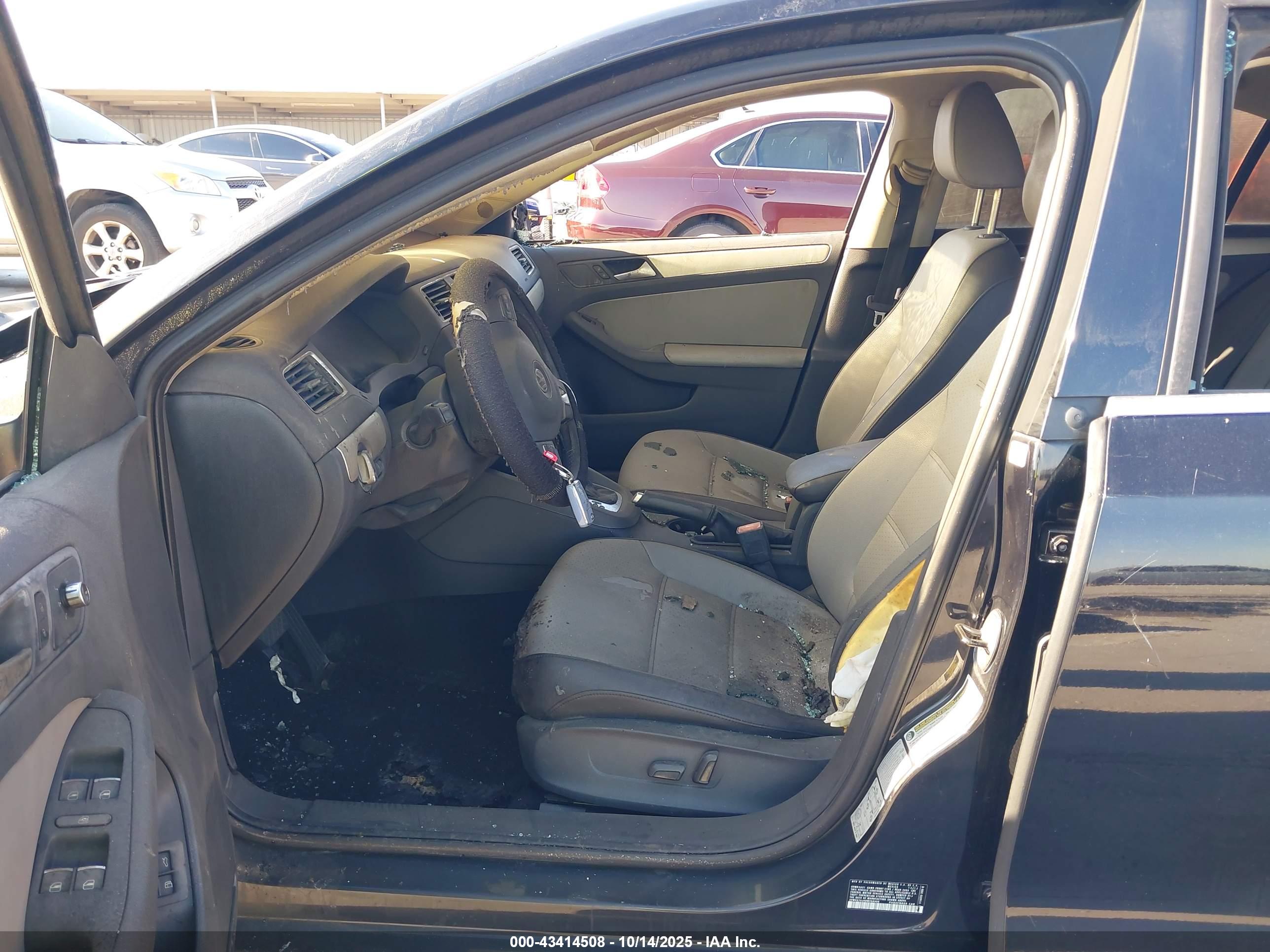VOLKSWAGEN JETTA image 5