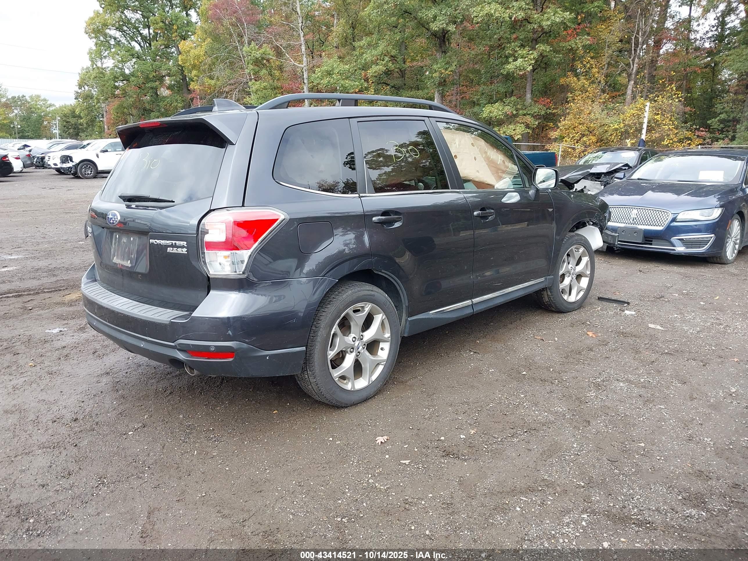 SUBARU FORESTER image 4