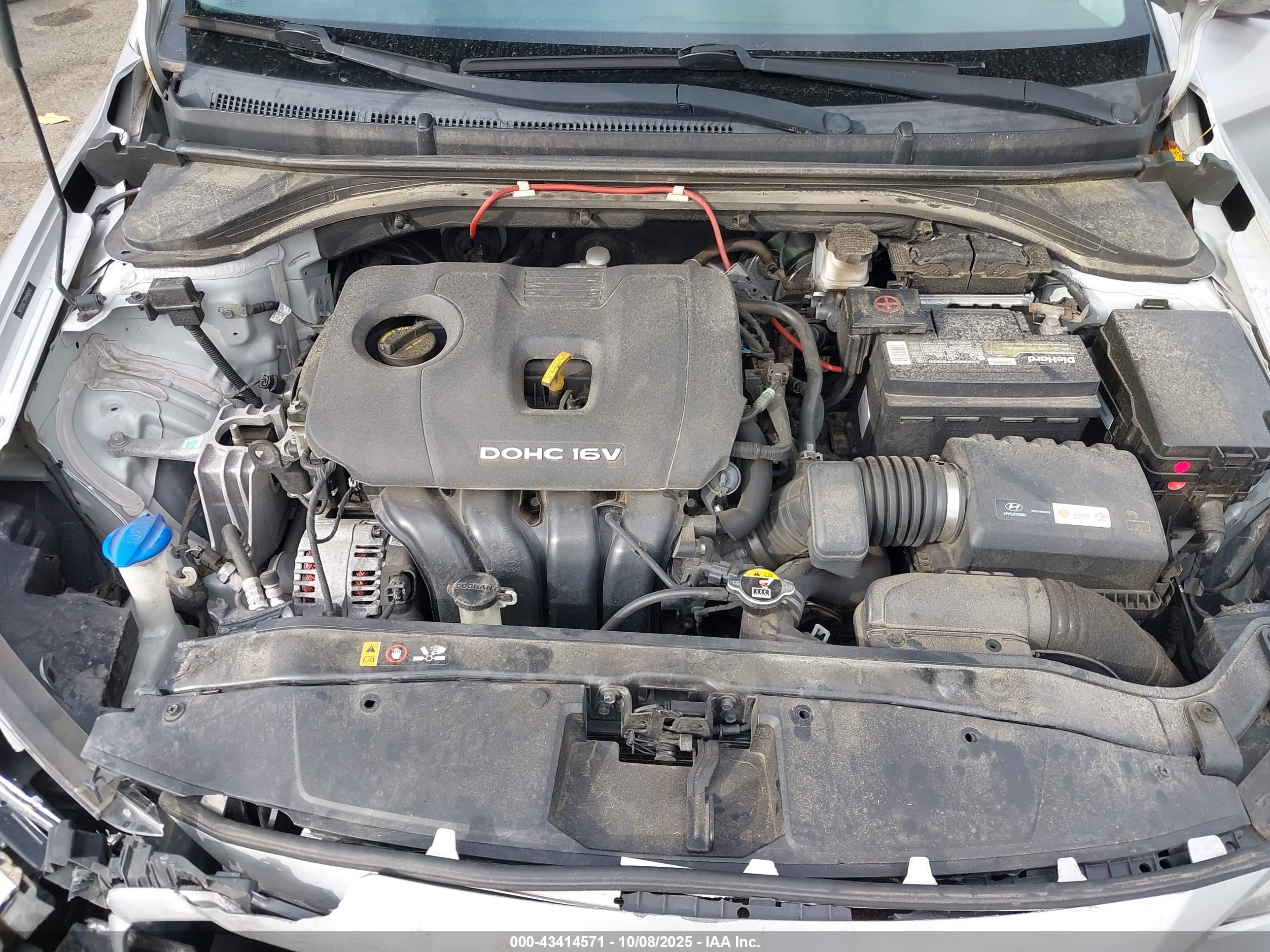 HYUNDAI ELANTRA image 10