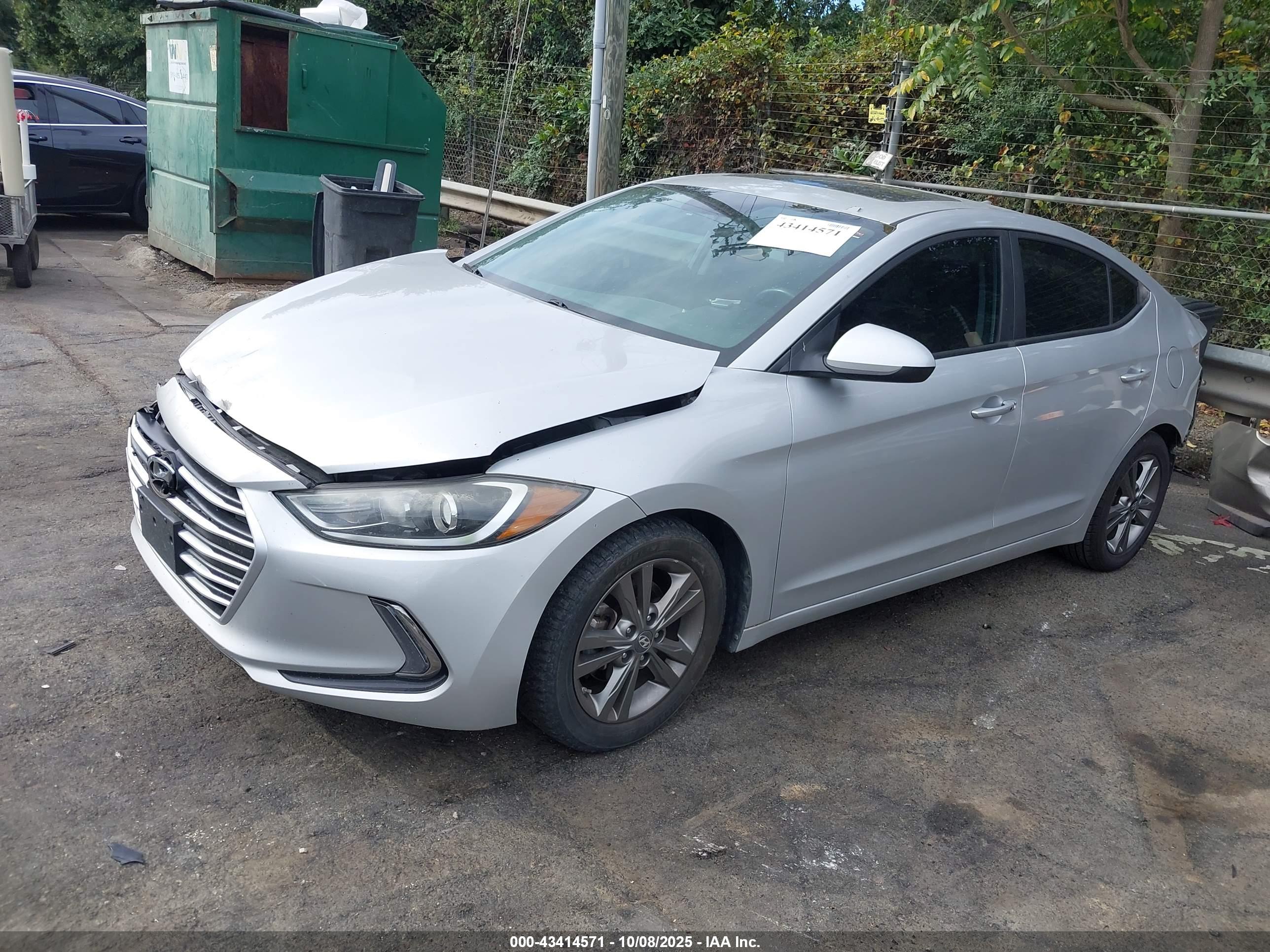 HYUNDAI ELANTRA image 2