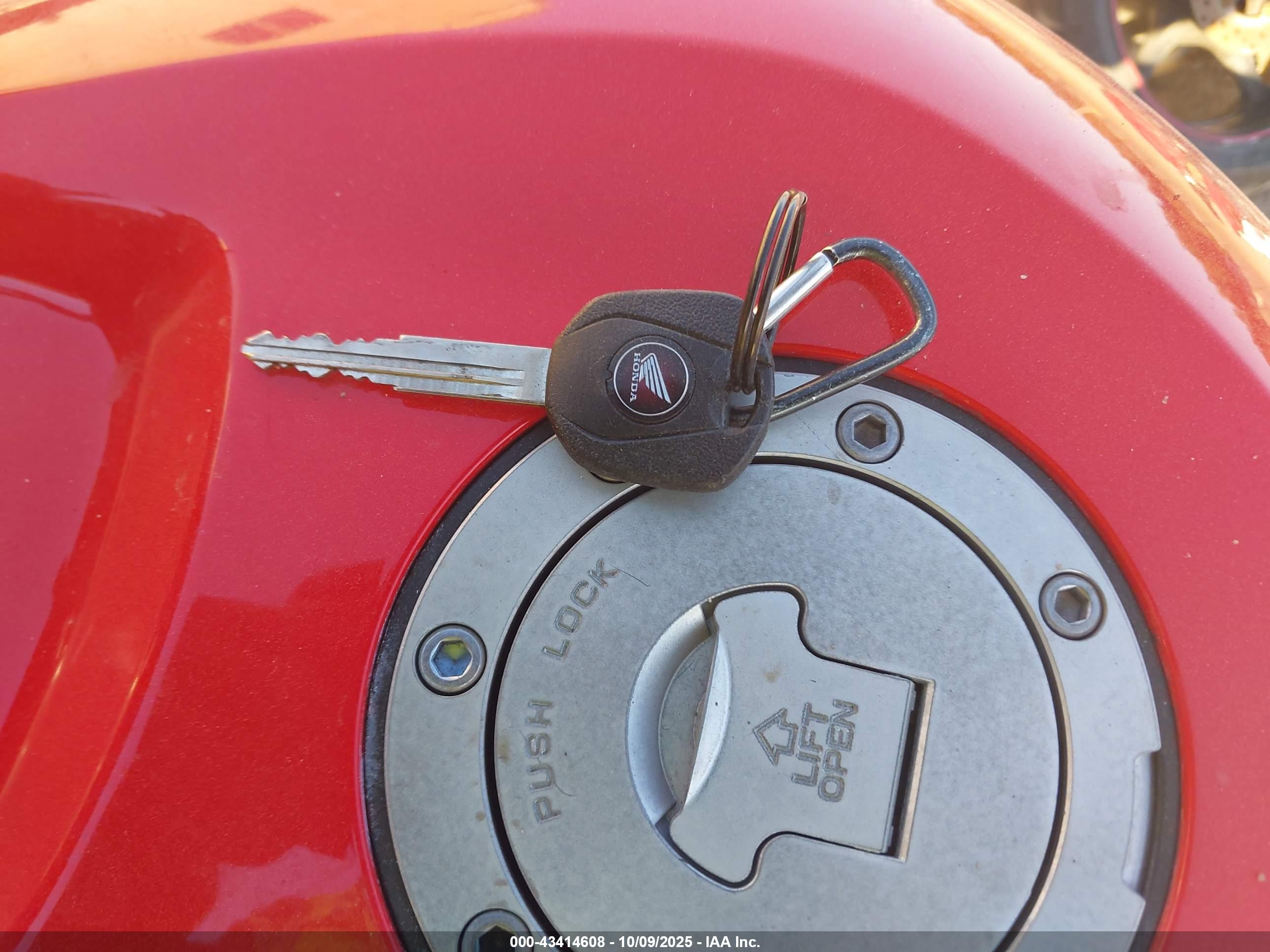 HONDA CBR600 image 11