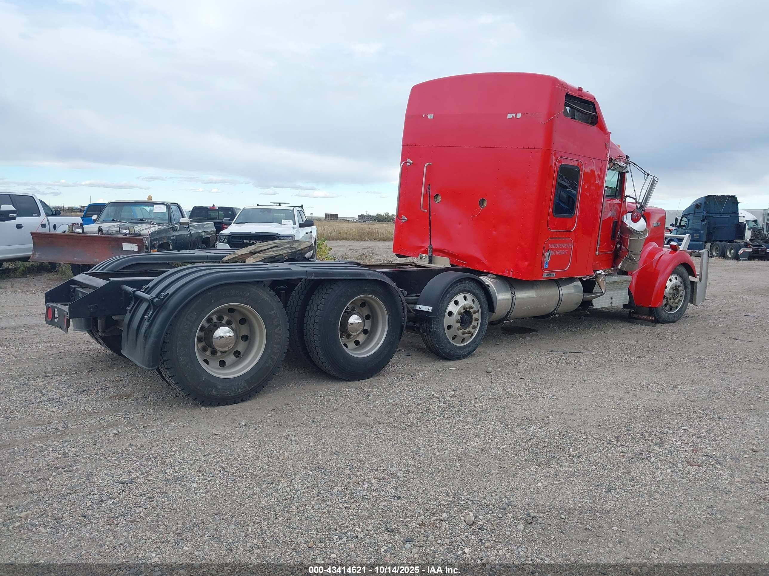 KENWORTH CONSTRUCTION image 4