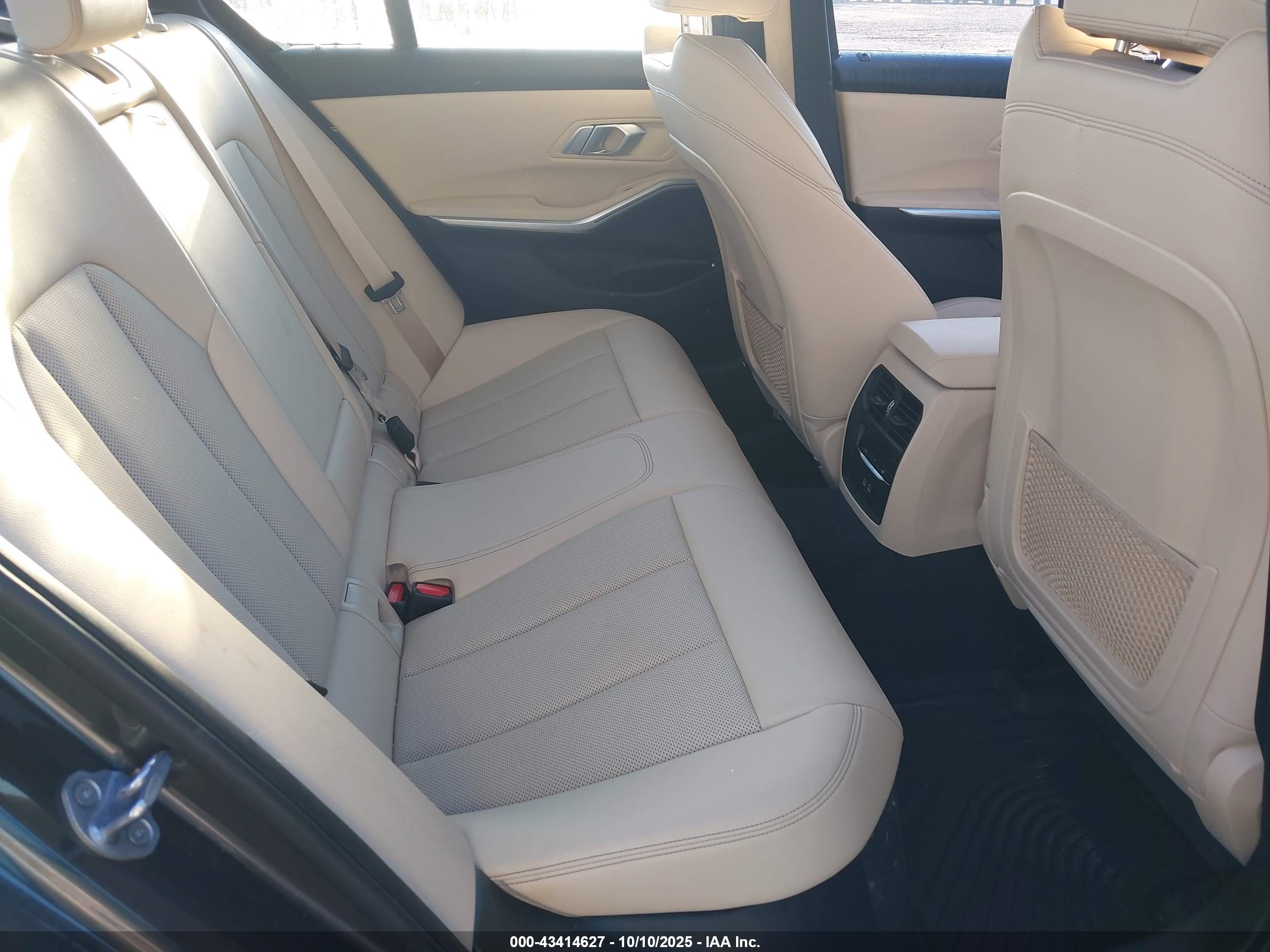 BMW 330I image 8