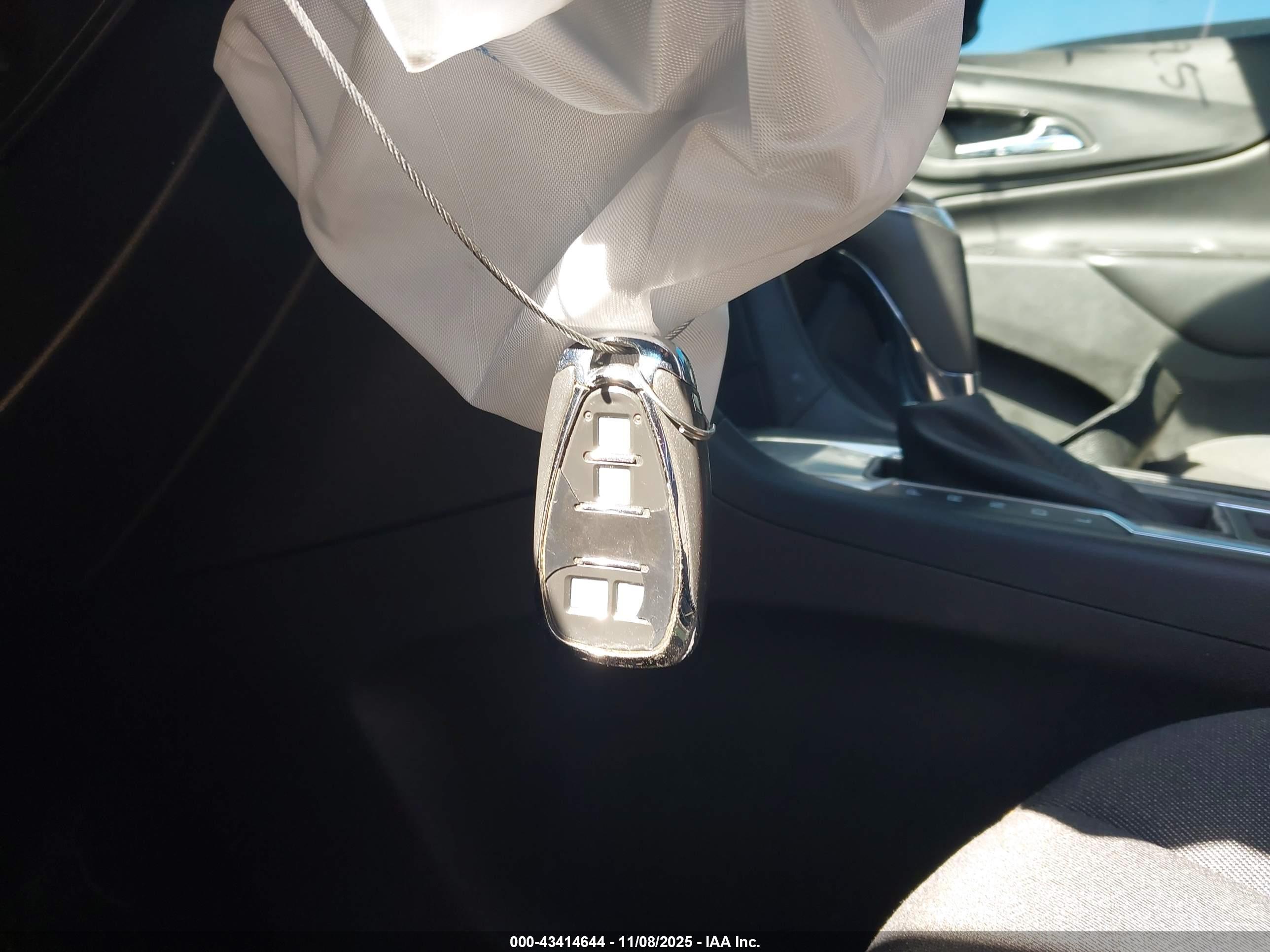 CHEVROLET EQUINOX image 11
