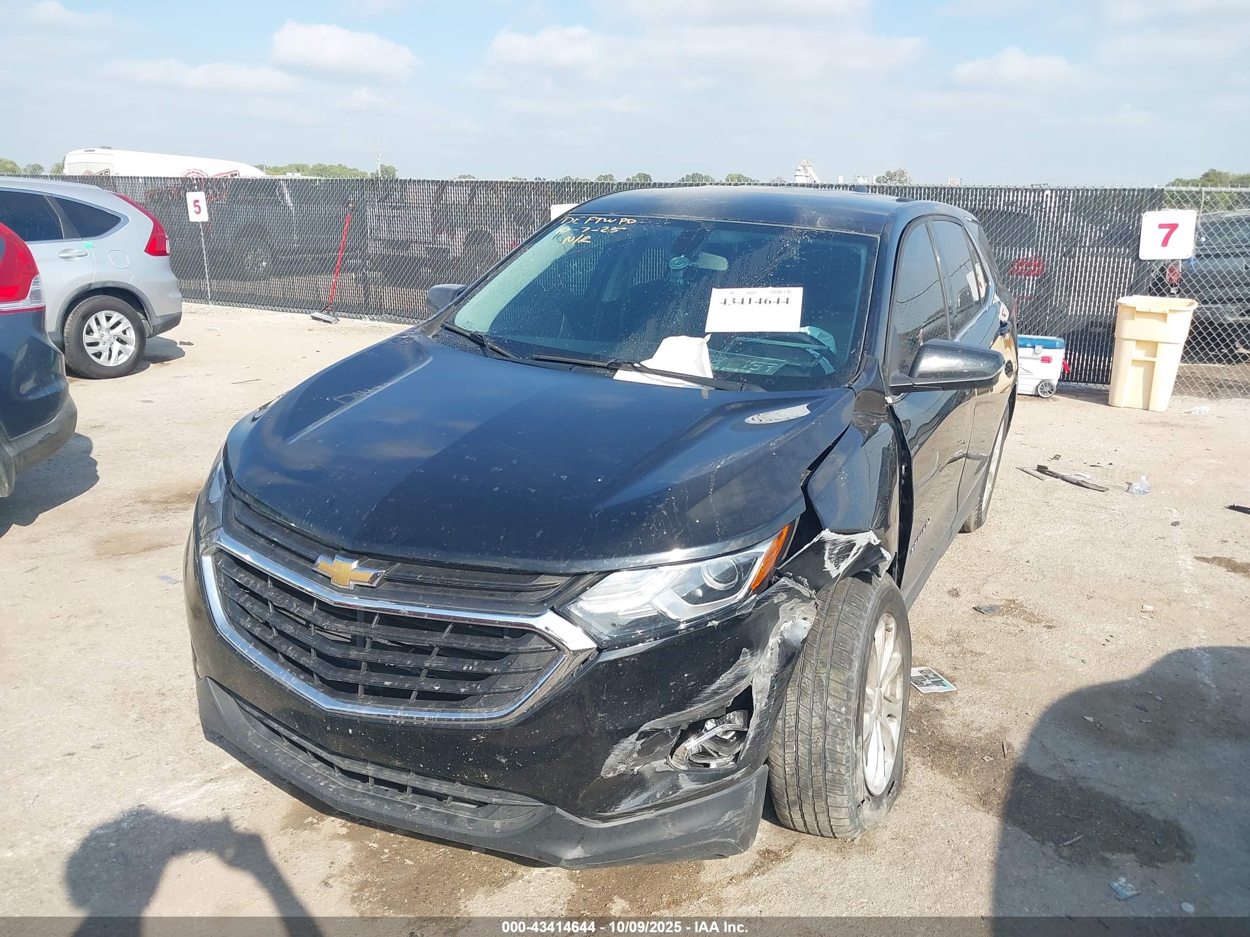 CHEVROLET EQUINOX image 2