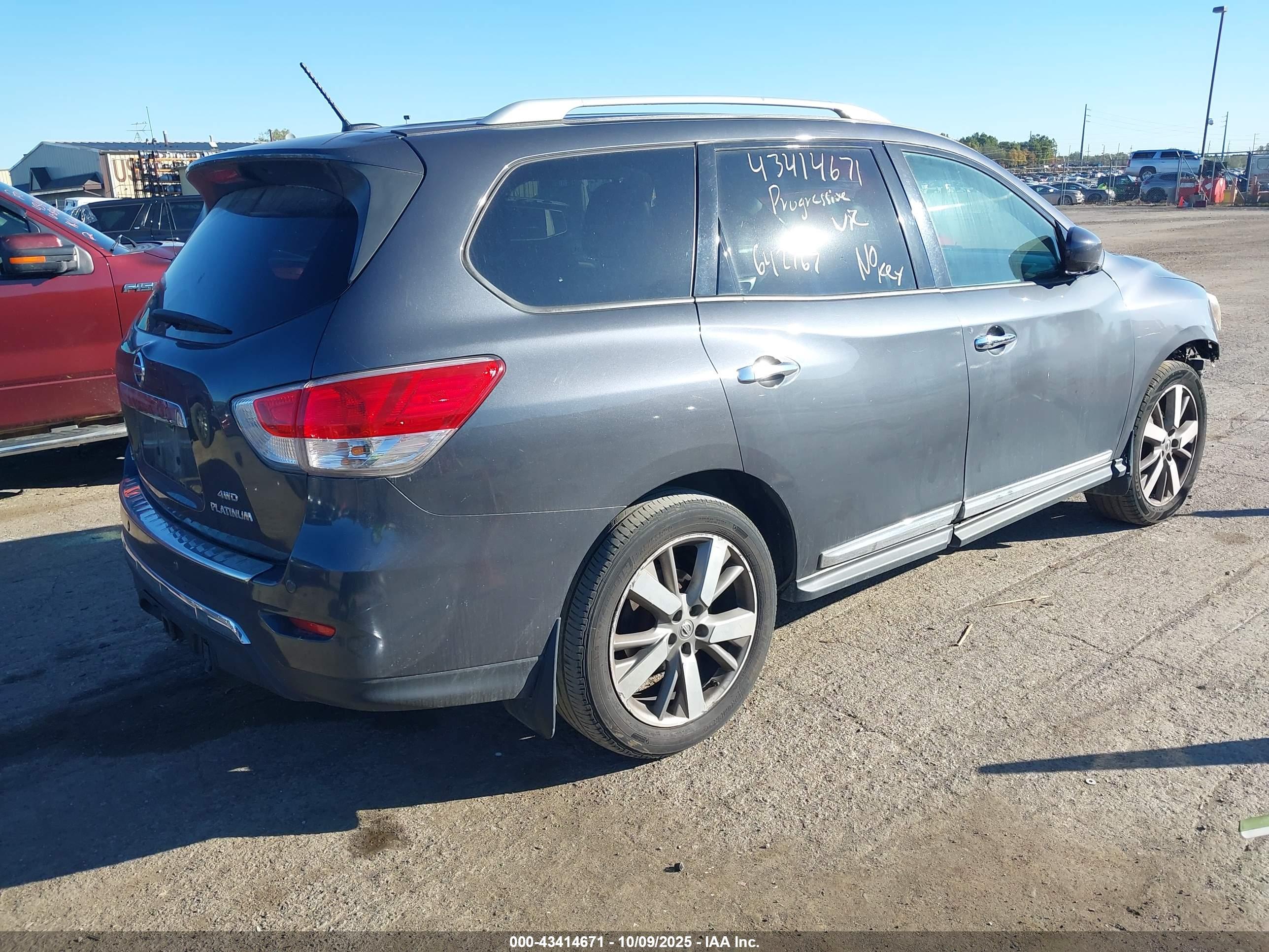 NISSAN PATHFINDER image 4