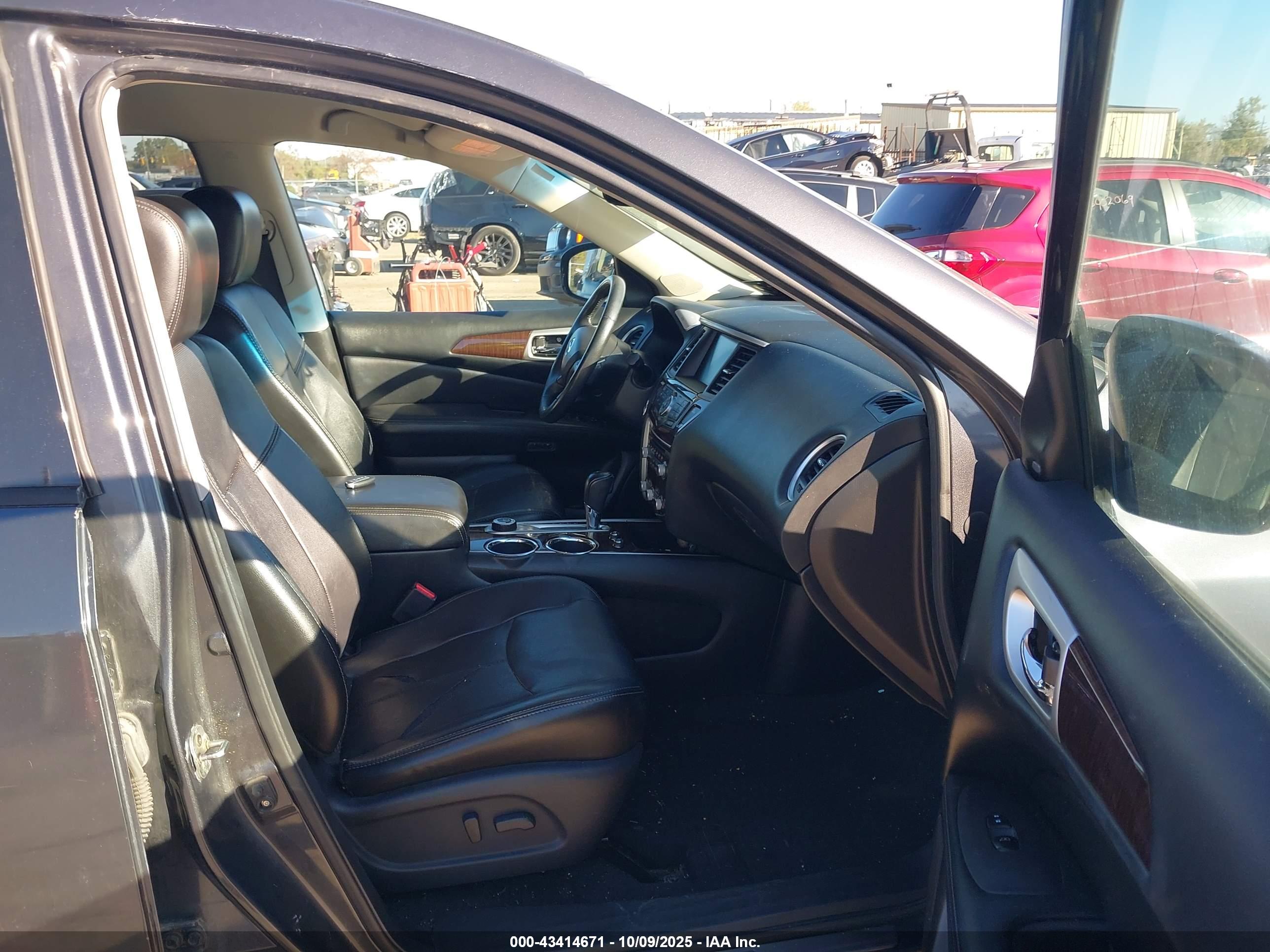 NISSAN PATHFINDER image 5