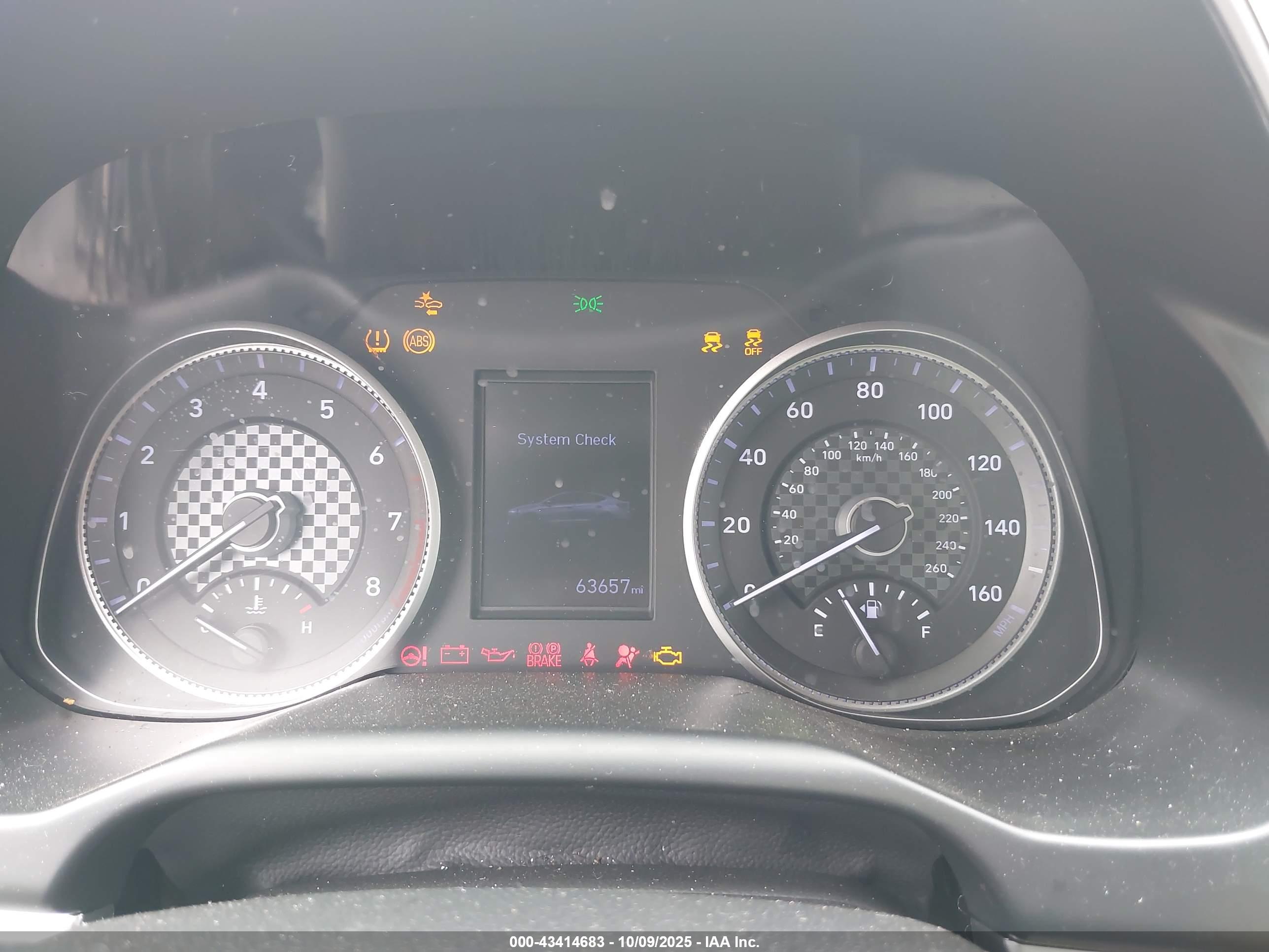 HYUNDAI ELANTRA image 7