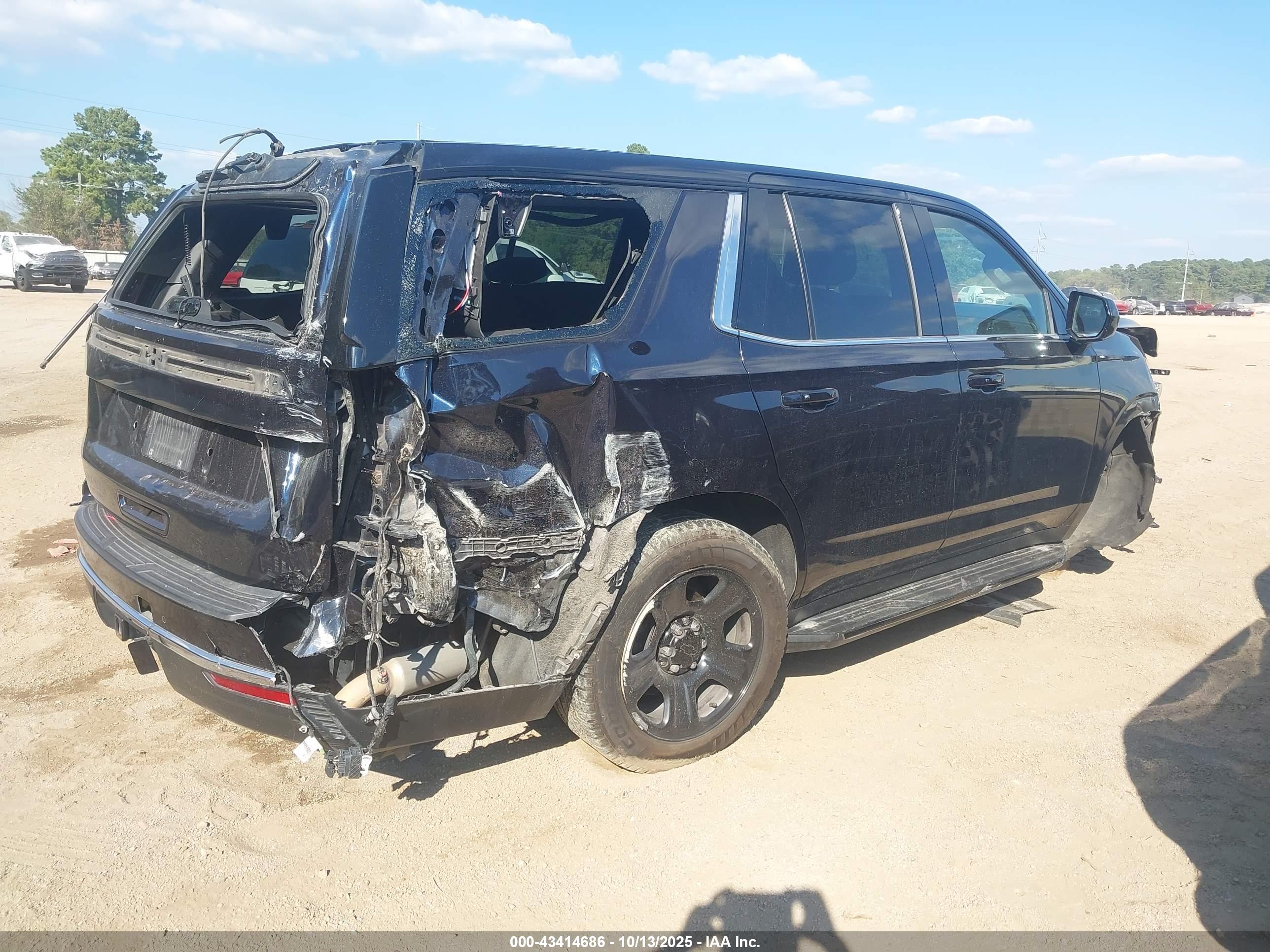 CHEVROLET TAHOE image 4